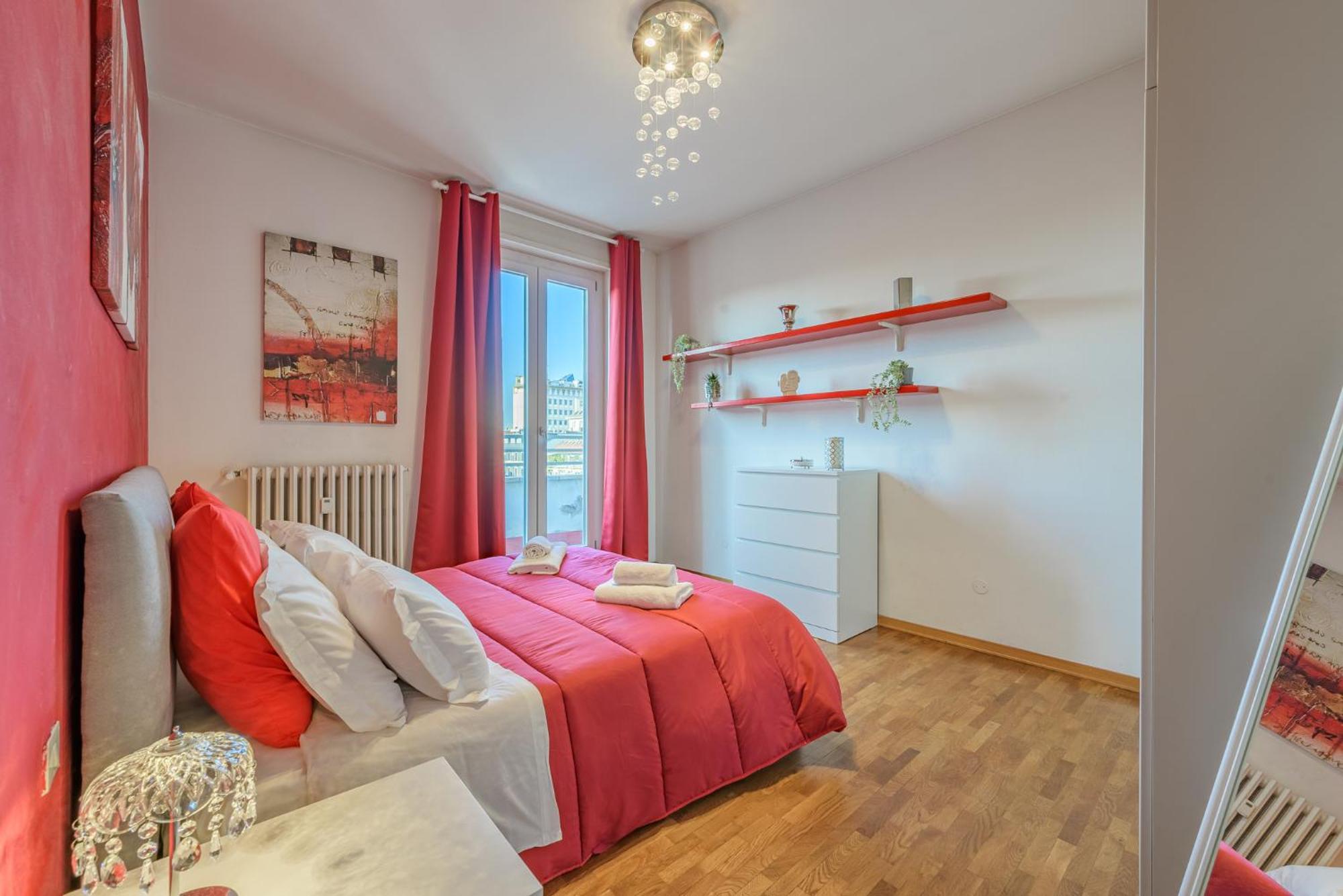 Elegante Attico Con Terrazzo Esclusivo