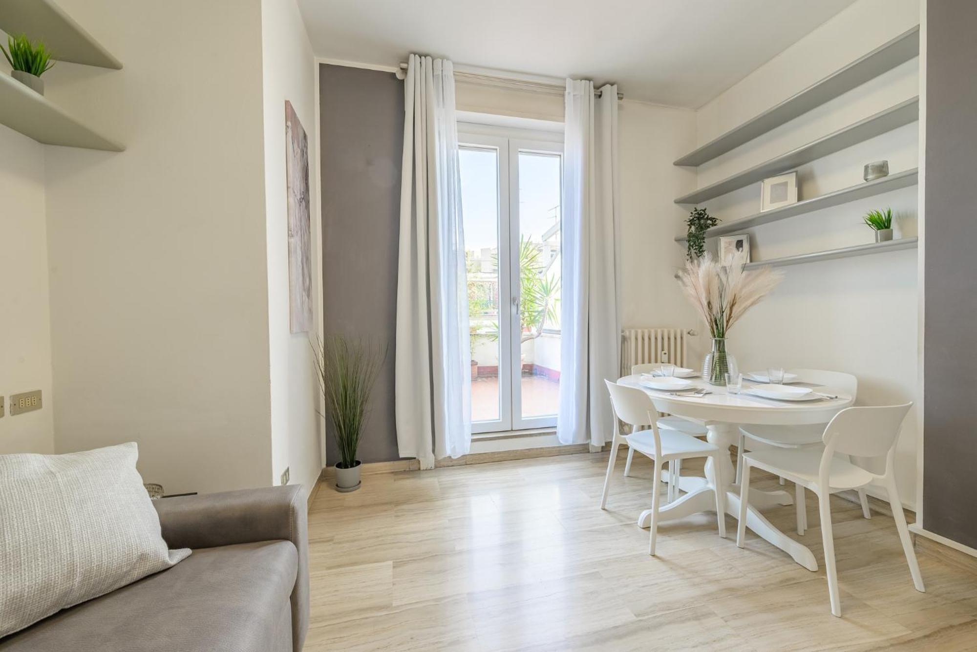 Elegante Attico Con Terrazzo Esclusivo * Milan