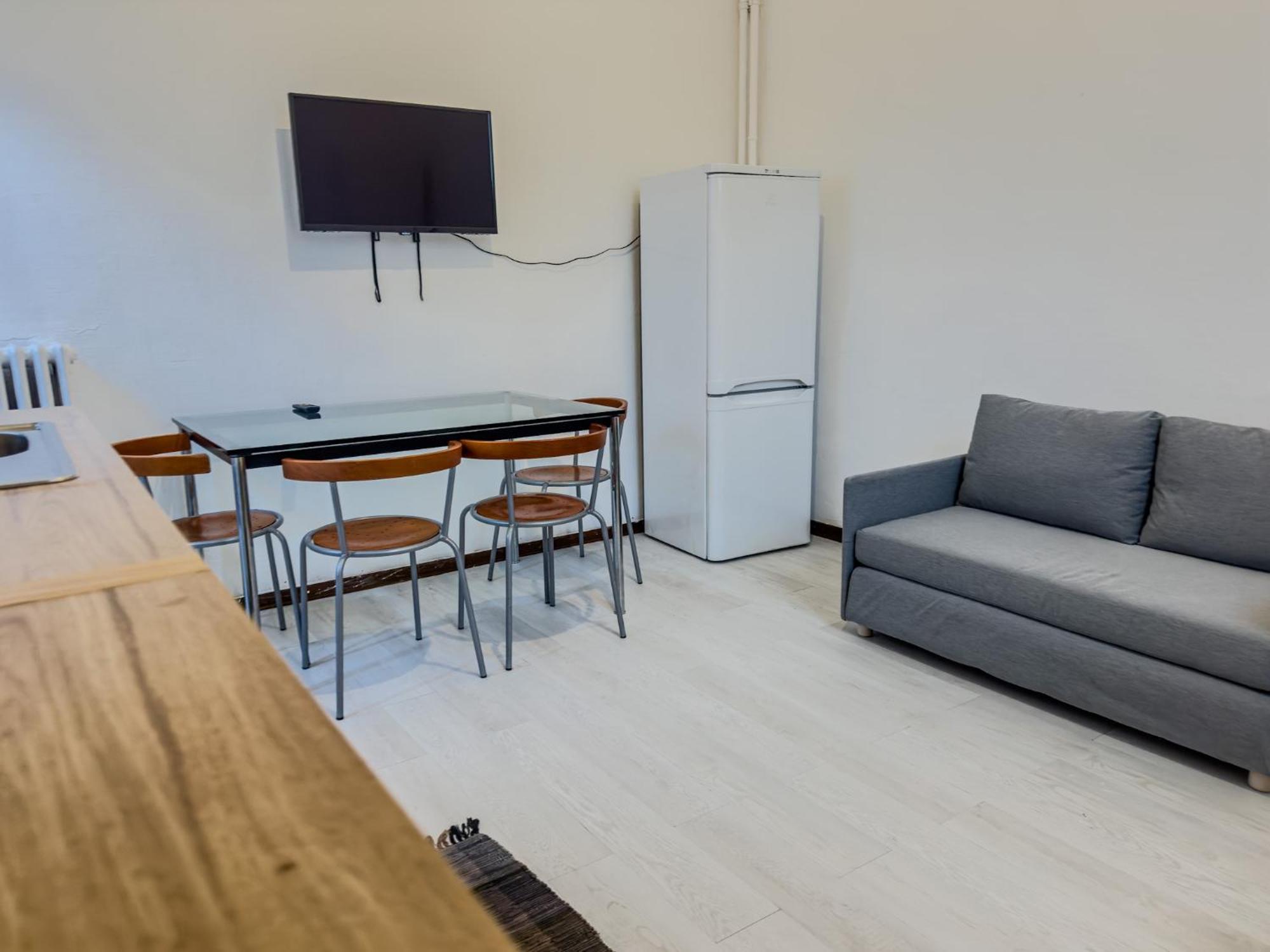 Free Parking Navigli Urban Retreat Apartment Milan