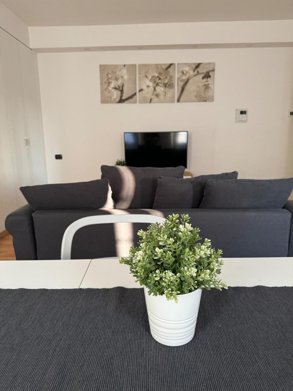 Design On Navigli Apartamento *