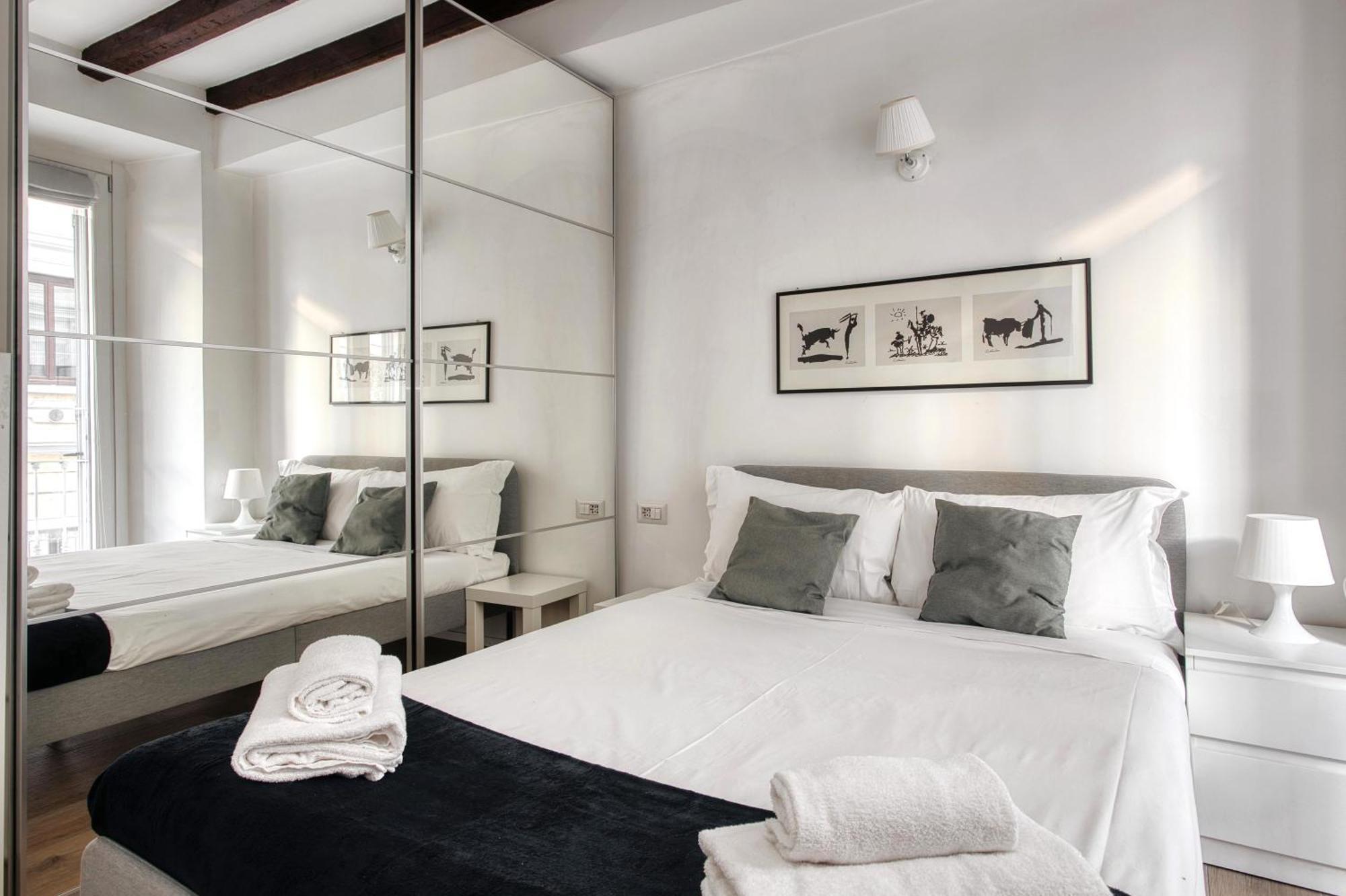 Apartment Just Urban - - Corso Genova Milan