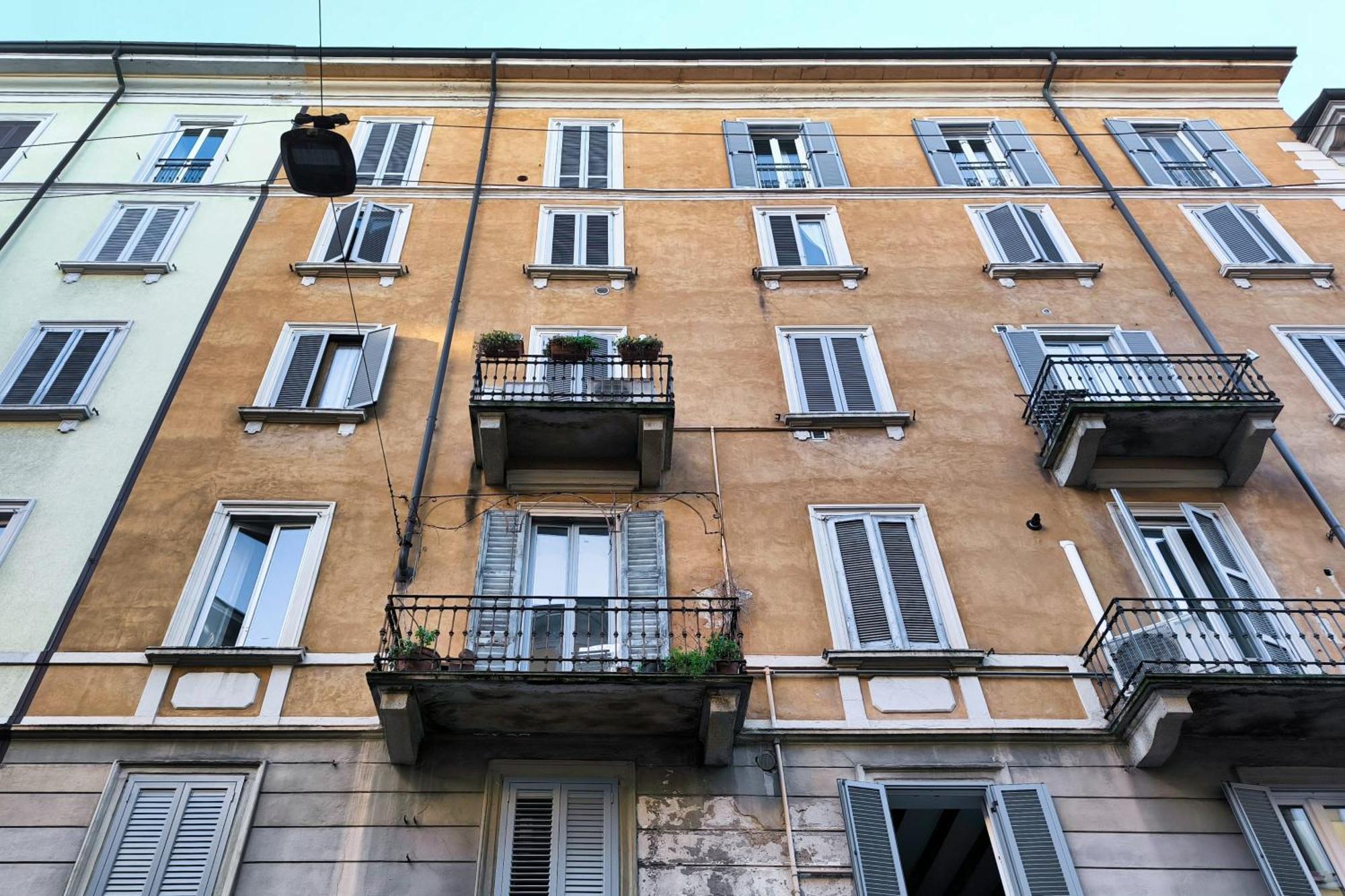 Just Urban - - Corso Genova * Milan