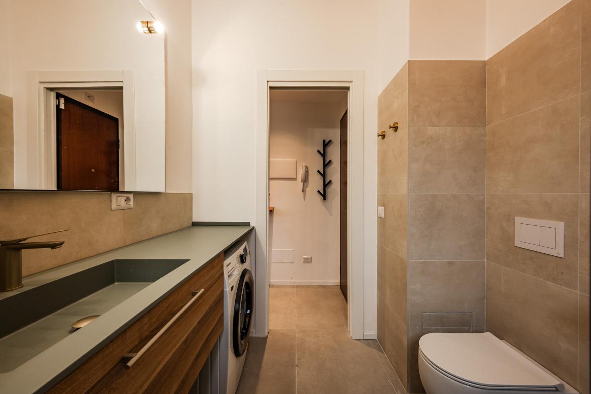 Apartment Charming Modern Near The Heart Of