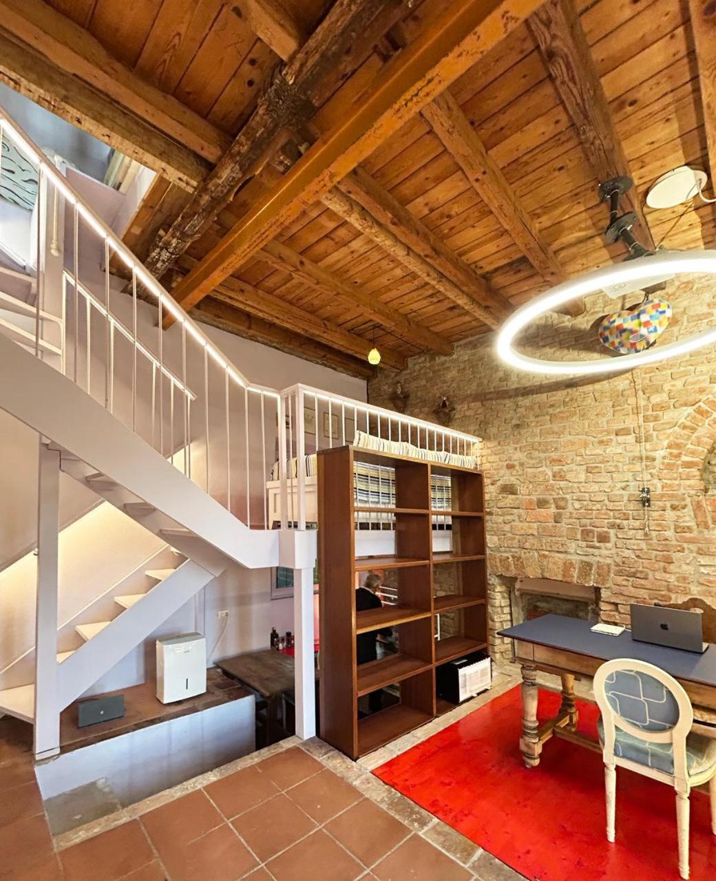 Casa de hóspedes With Terrace And Loft With Garden In Naviglio Pavese *