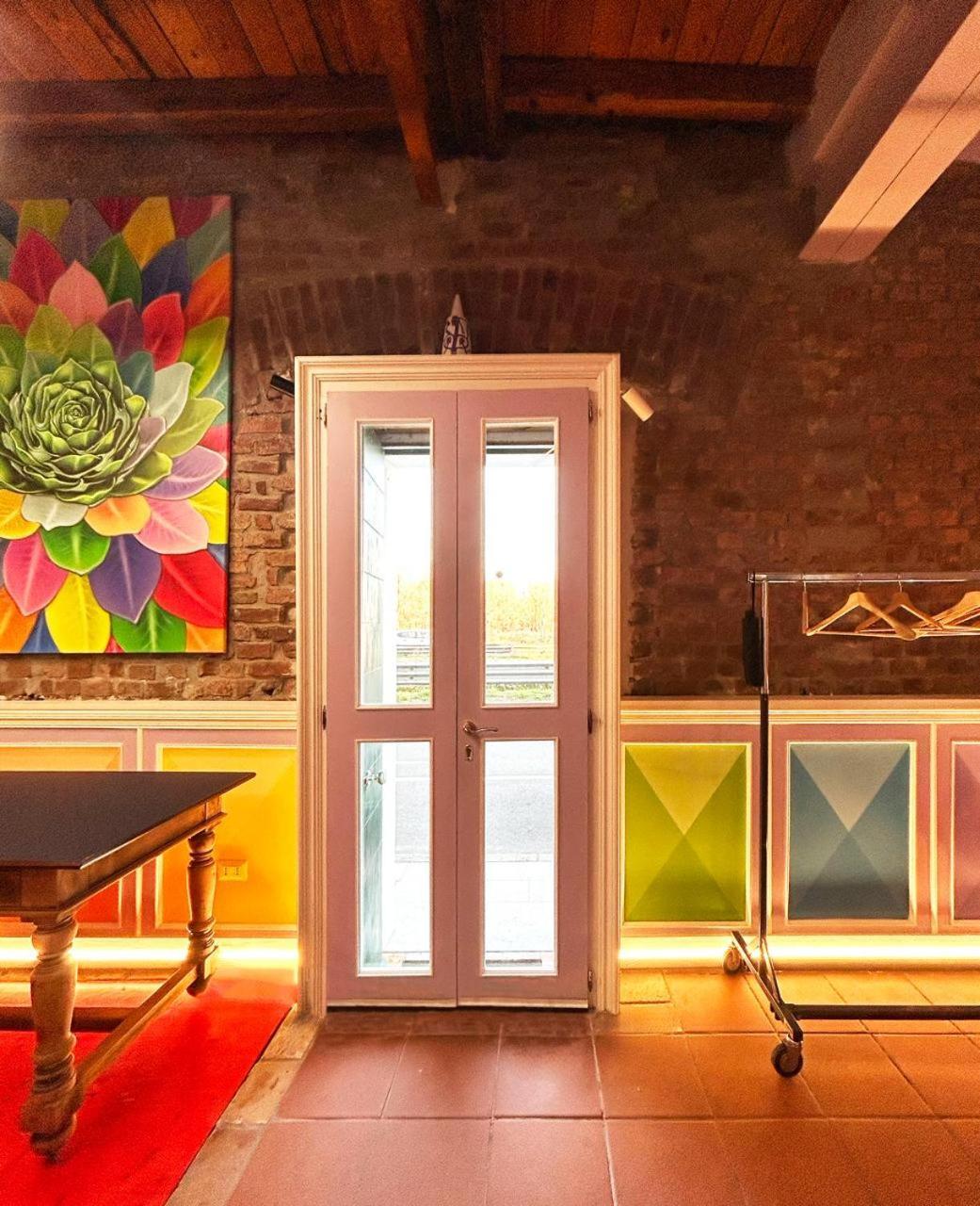 With Terrace And Loft With Garden In Naviglio Pavese Casa de hóspedes Milão
