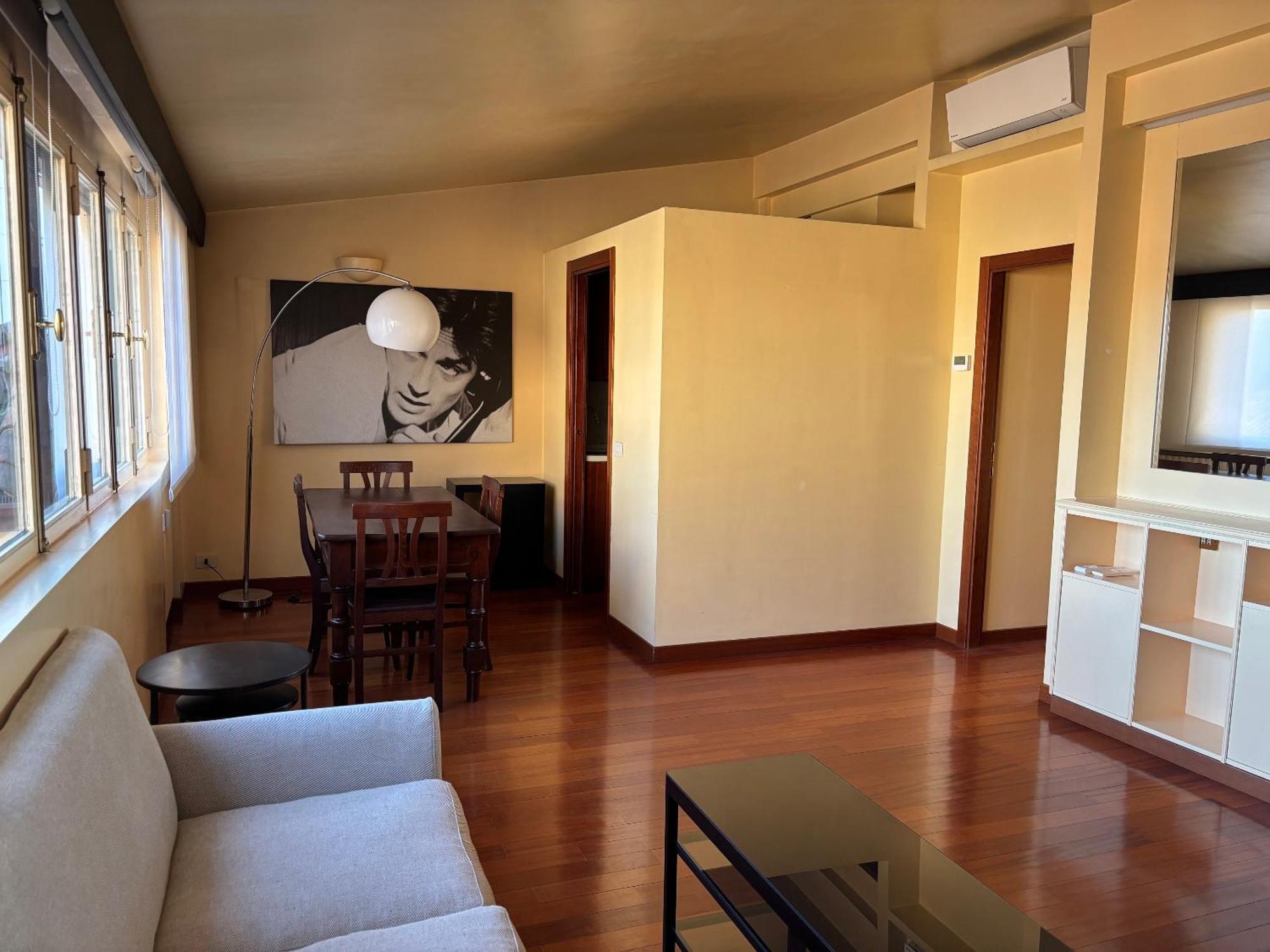 Penthouse In Fashion District Of Milan, Close To Montenapoleone, Duomo, Scala Apartment *