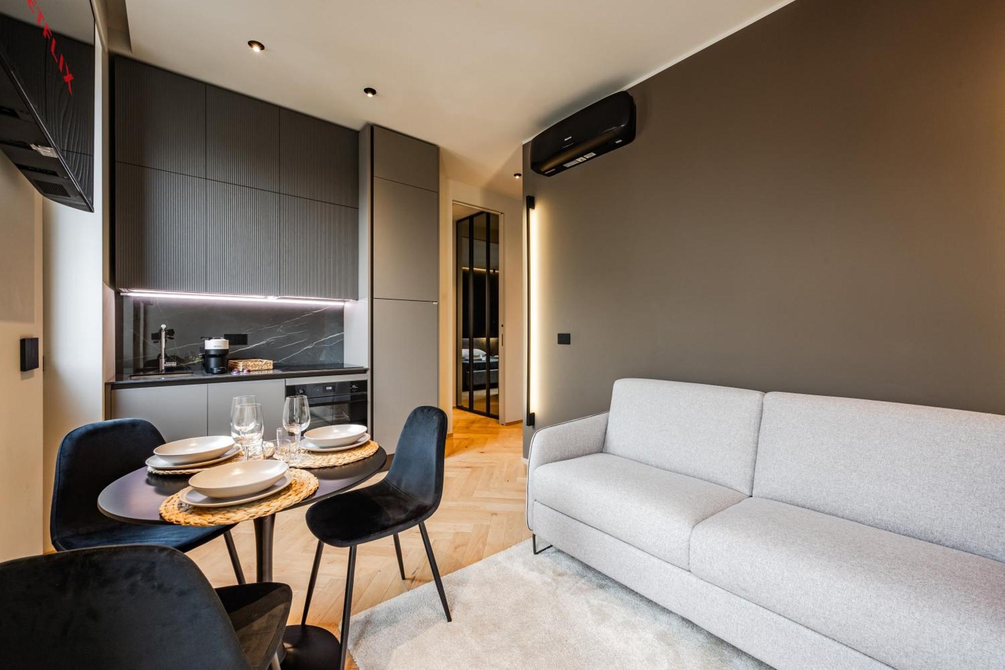Luxury With View Steps From The Duomo * Milão