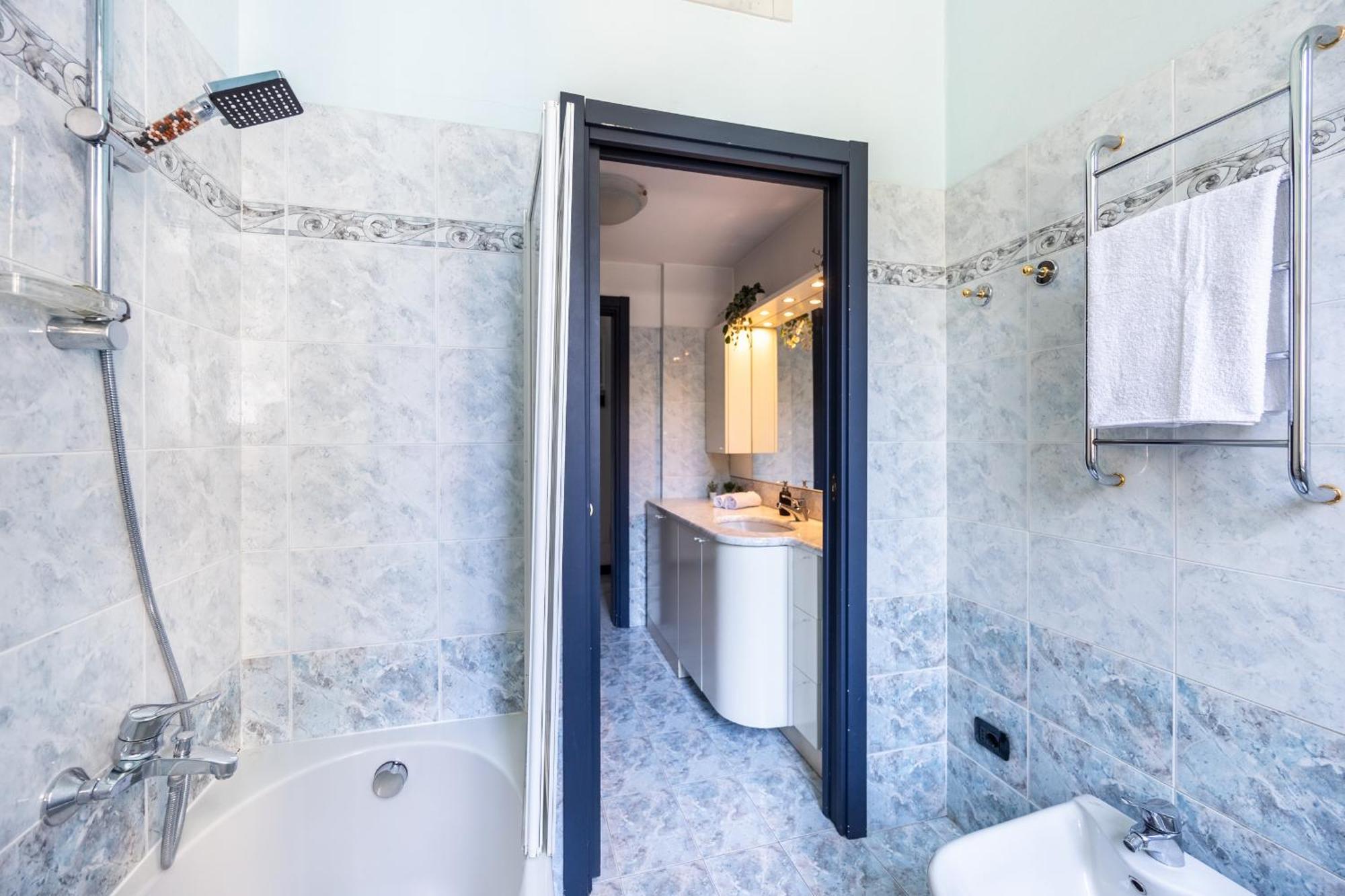 Blue Loft In The Heart Of Milan, Next To Metro Station Apartment