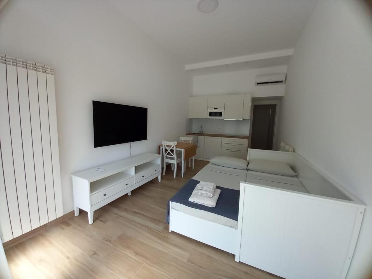 Logical Via P Rossi 19 Apartment Milan