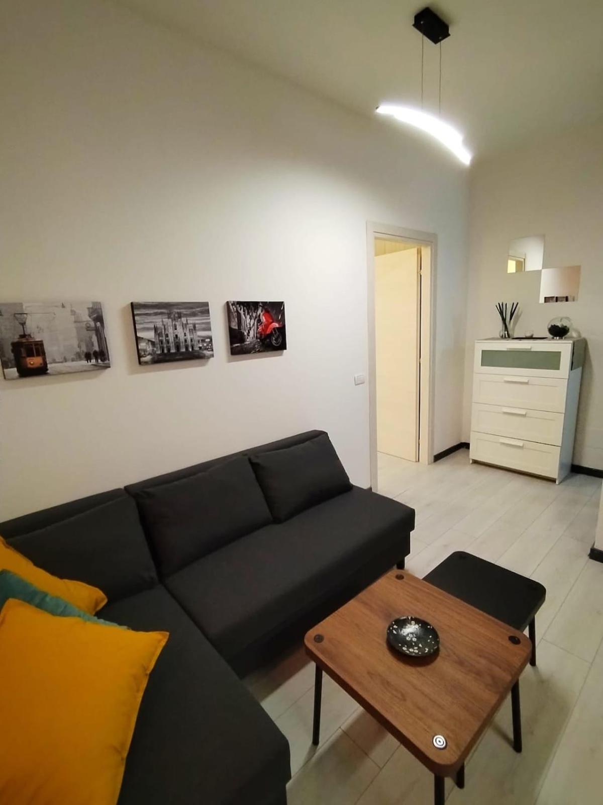 Vicino Metro Precotto Ristrutturato Apartment *