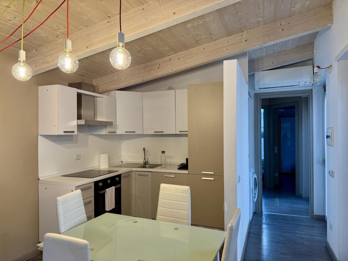 Apartment Dingo's House - 5 Minutes From M3 *