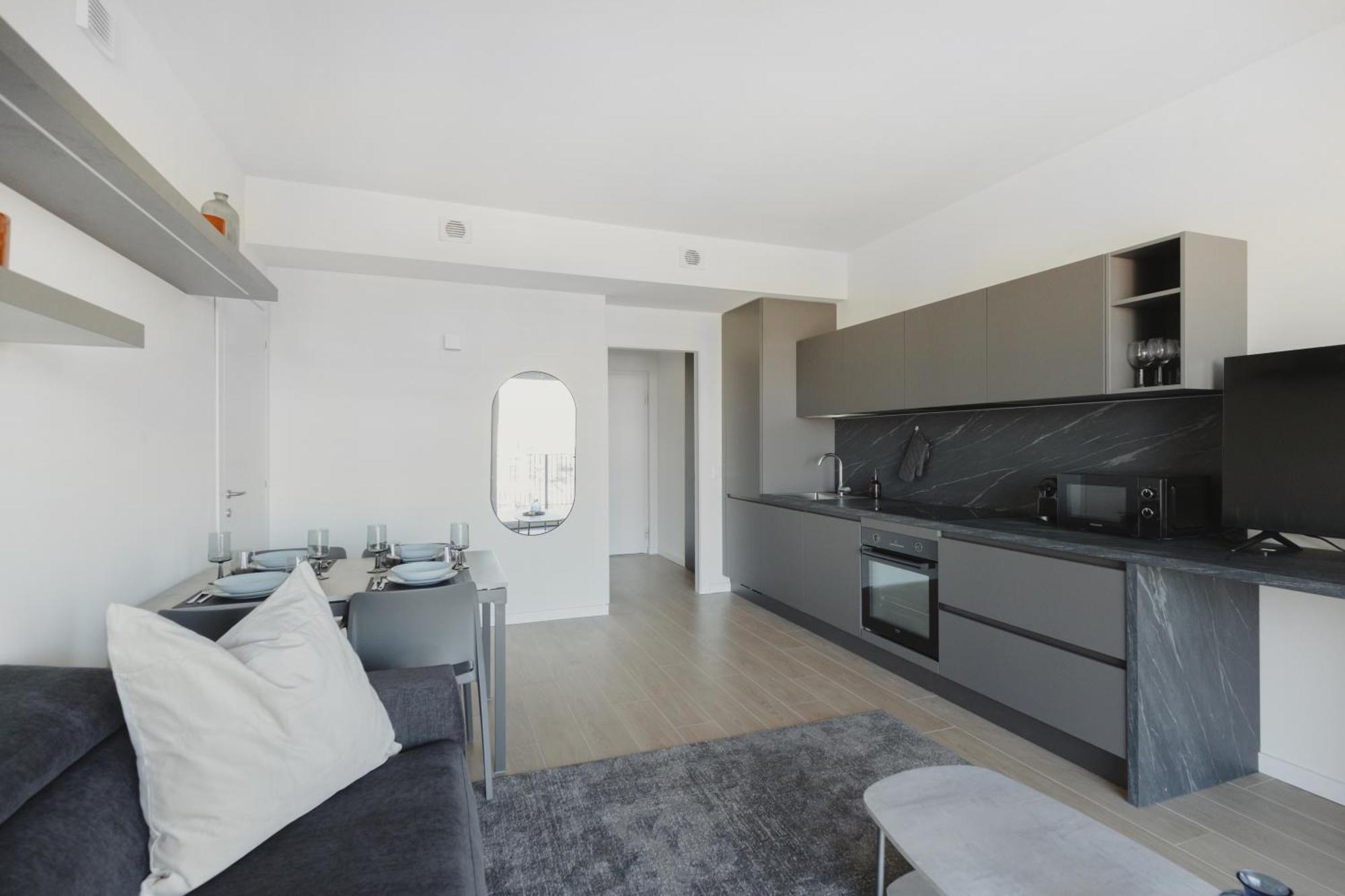 Gohost - Modern And Bright With Terrace And Balcony Milan