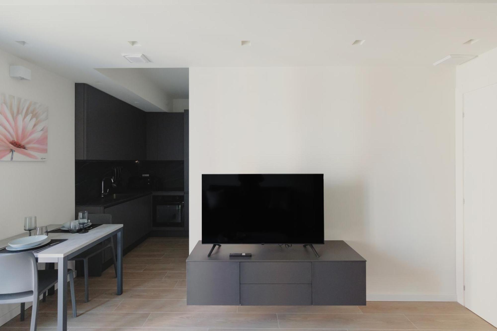 Gohost - Modern And Bright With Terrace And Balcony Milan