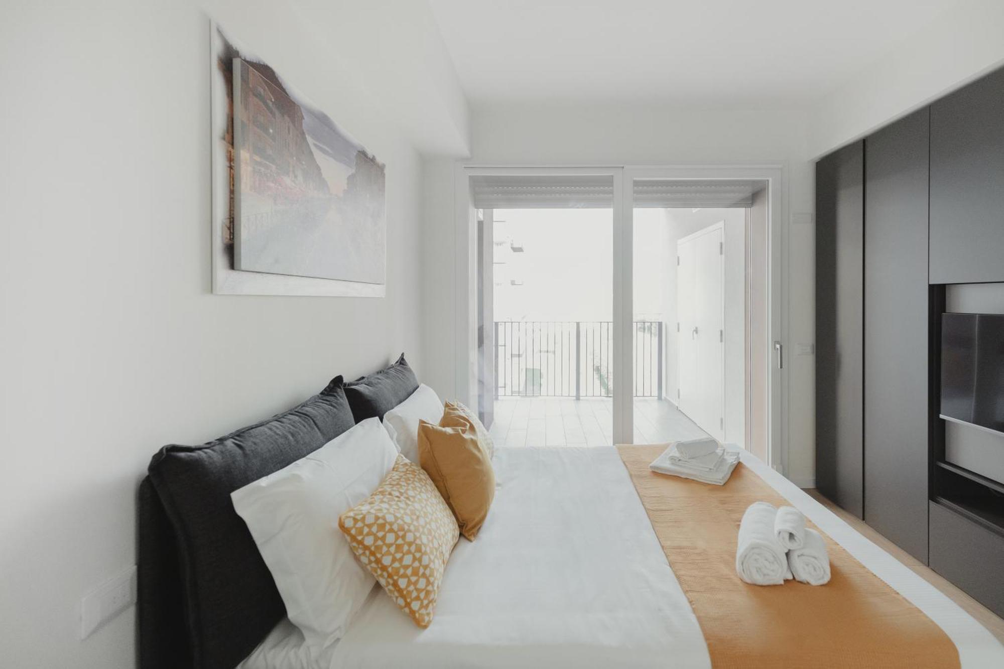 Gohost - Modern And Bright With Terrace And Balcony * Milan