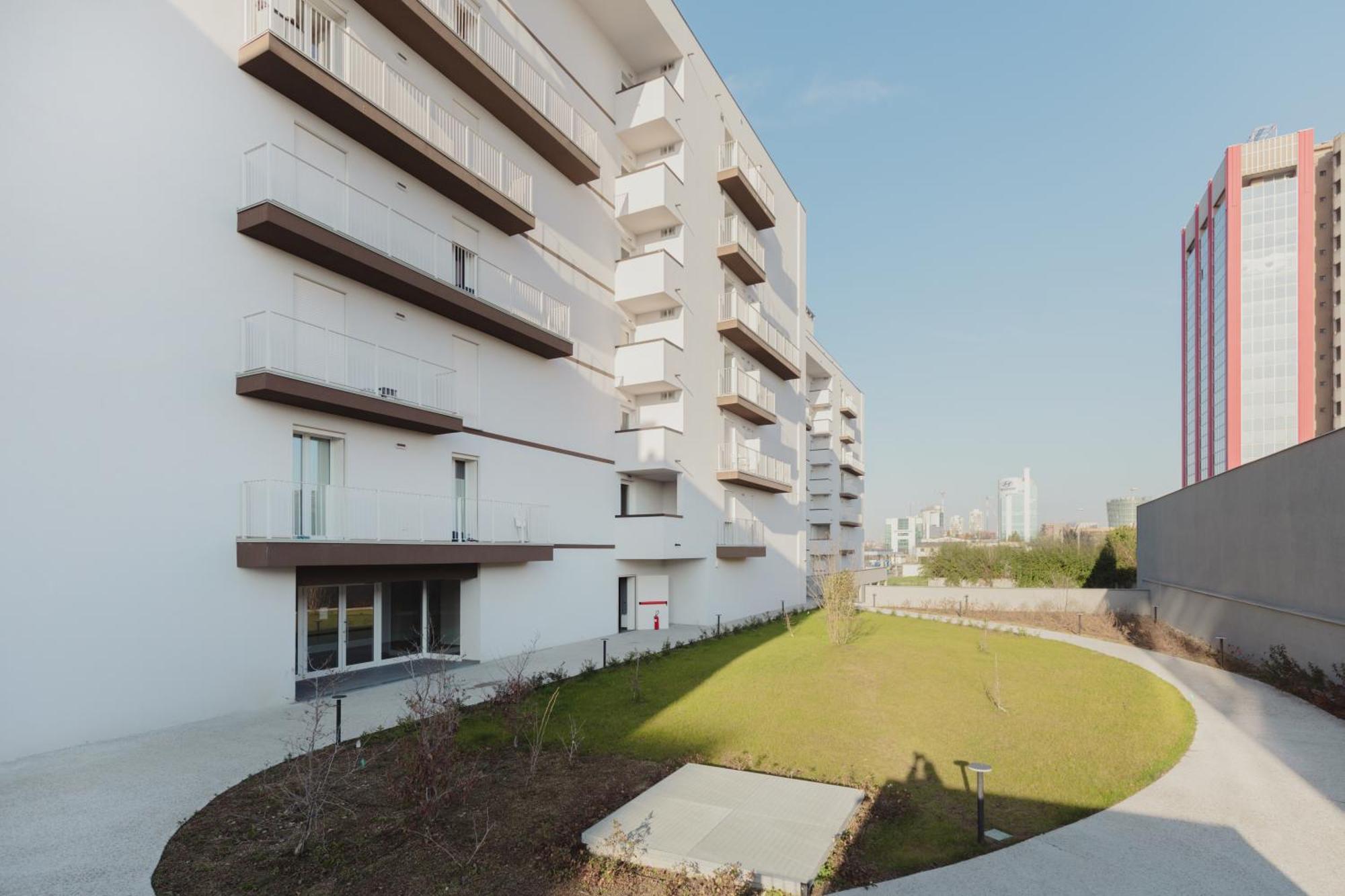 Gohost - Modern And Bright With Terrace And Balcony * Milan