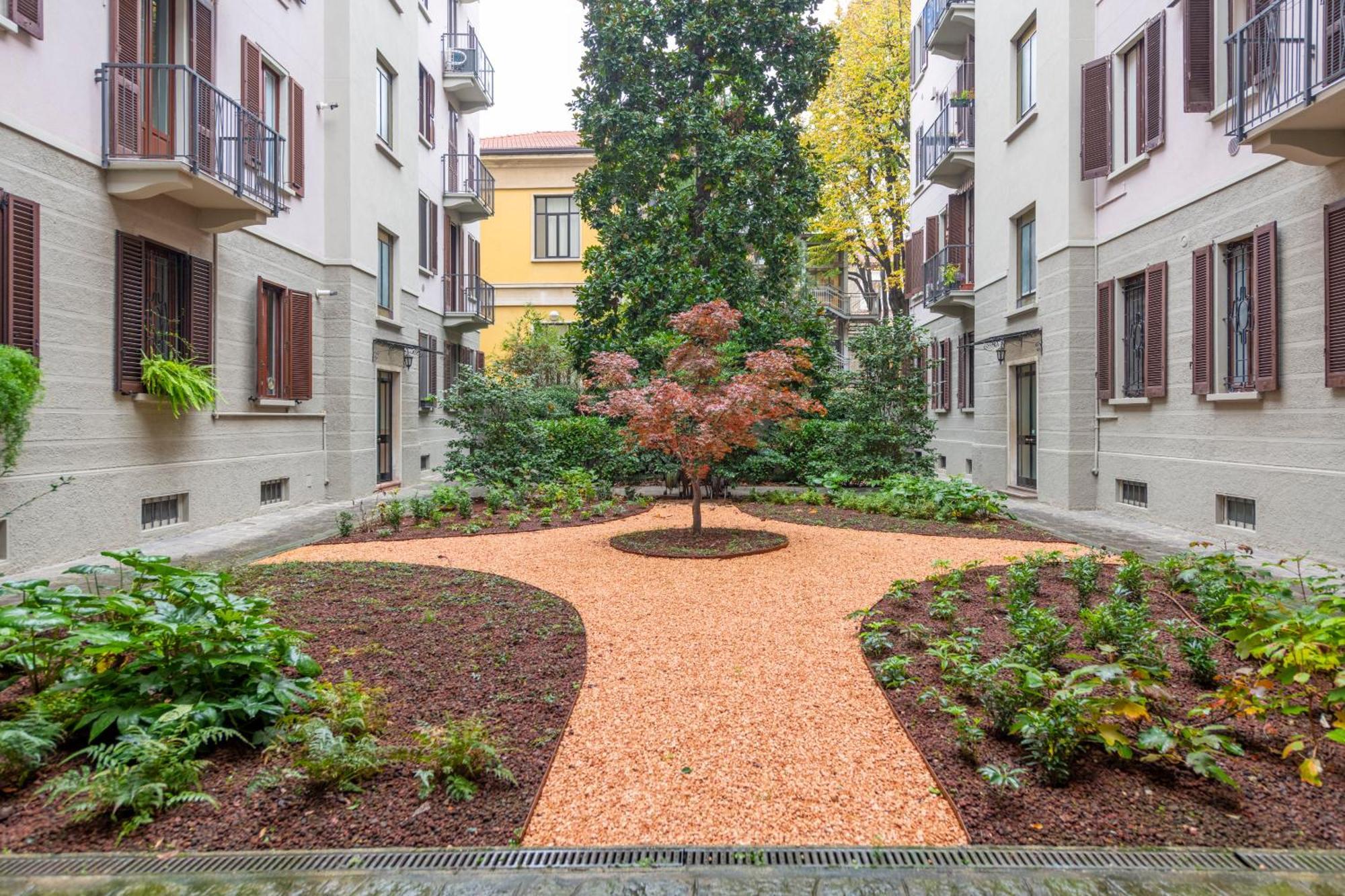 Apartment Ercole Ferrario 12 - Ampio E Luminoso