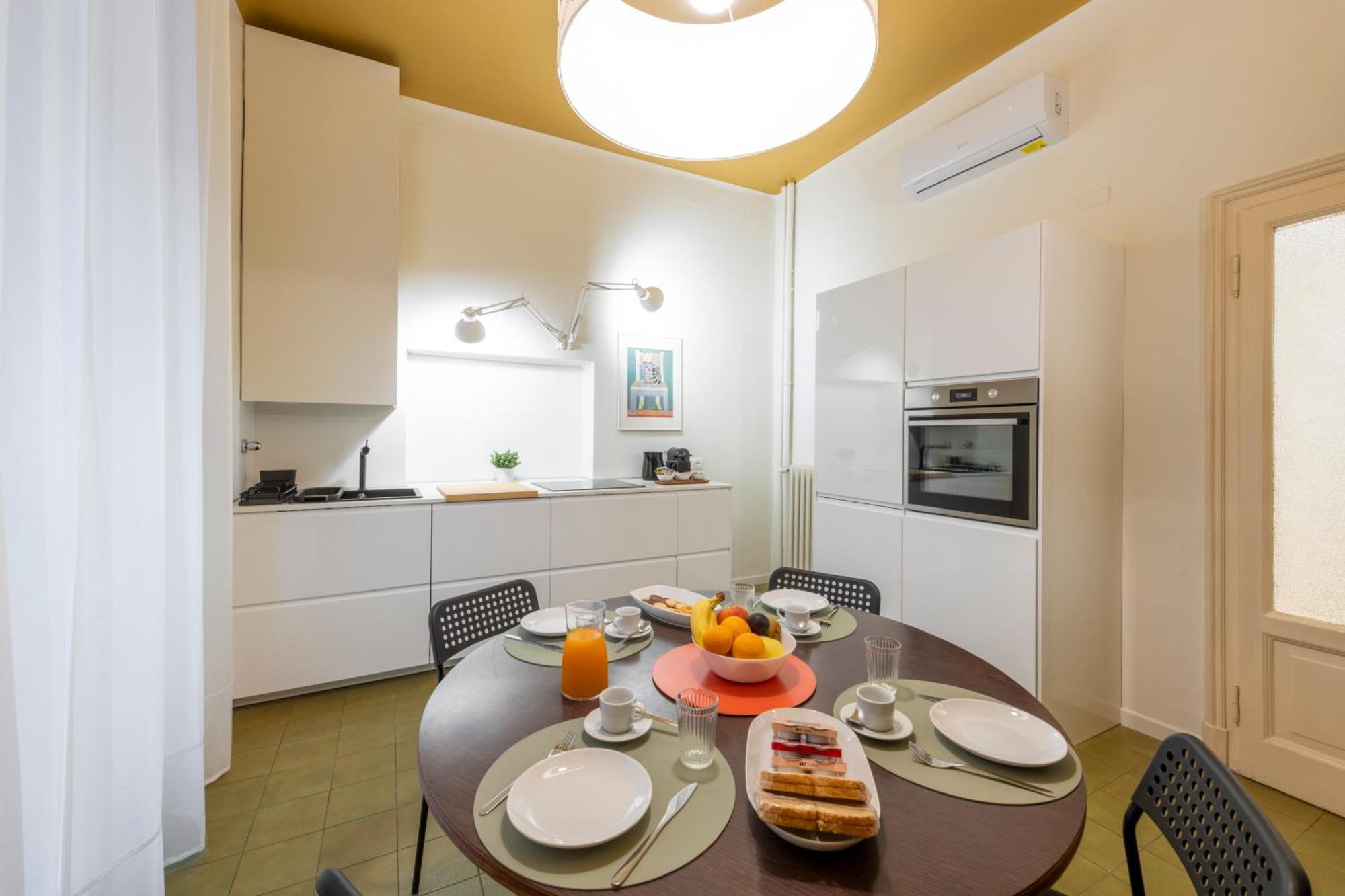 Apartment Ercole Ferrario 12 - Ampio E Luminoso