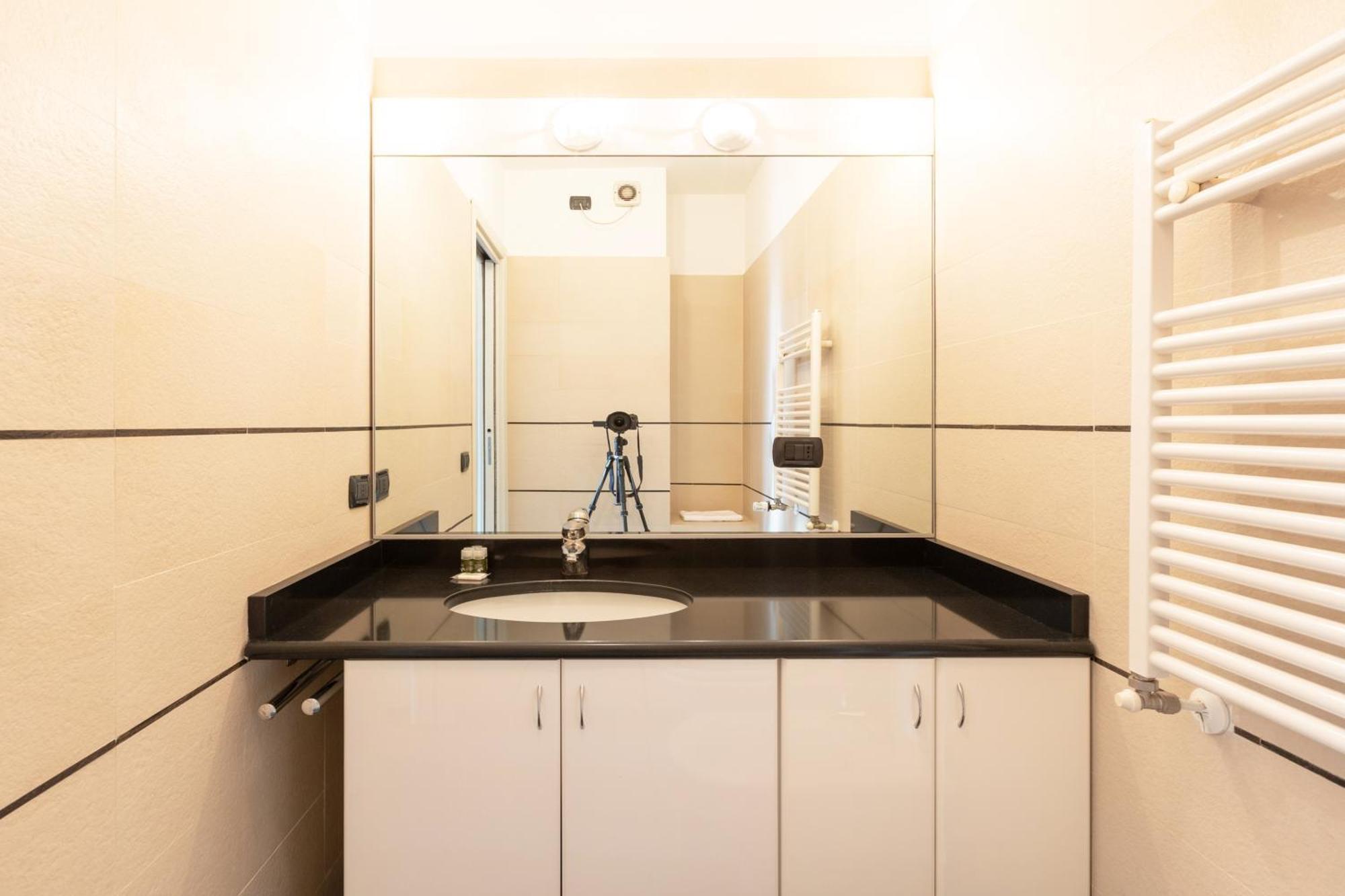 Bright Two Bedrooms With Terrace Zanuso - Mirable Pm Apartment