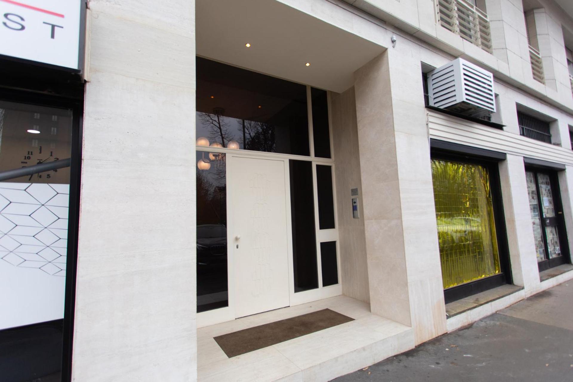 Easylife - Eleganza Moderna Vicino A Life Apartment