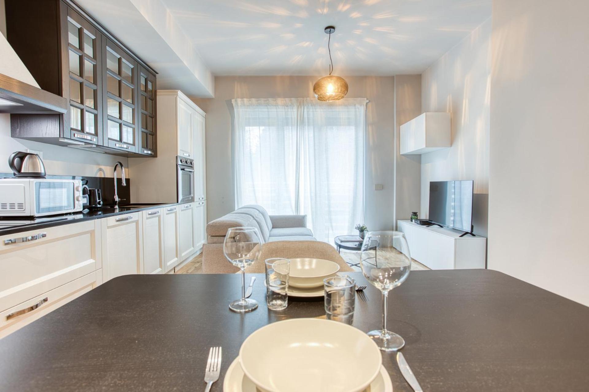 Easylife - Eleganza Moderna Vicino A Life