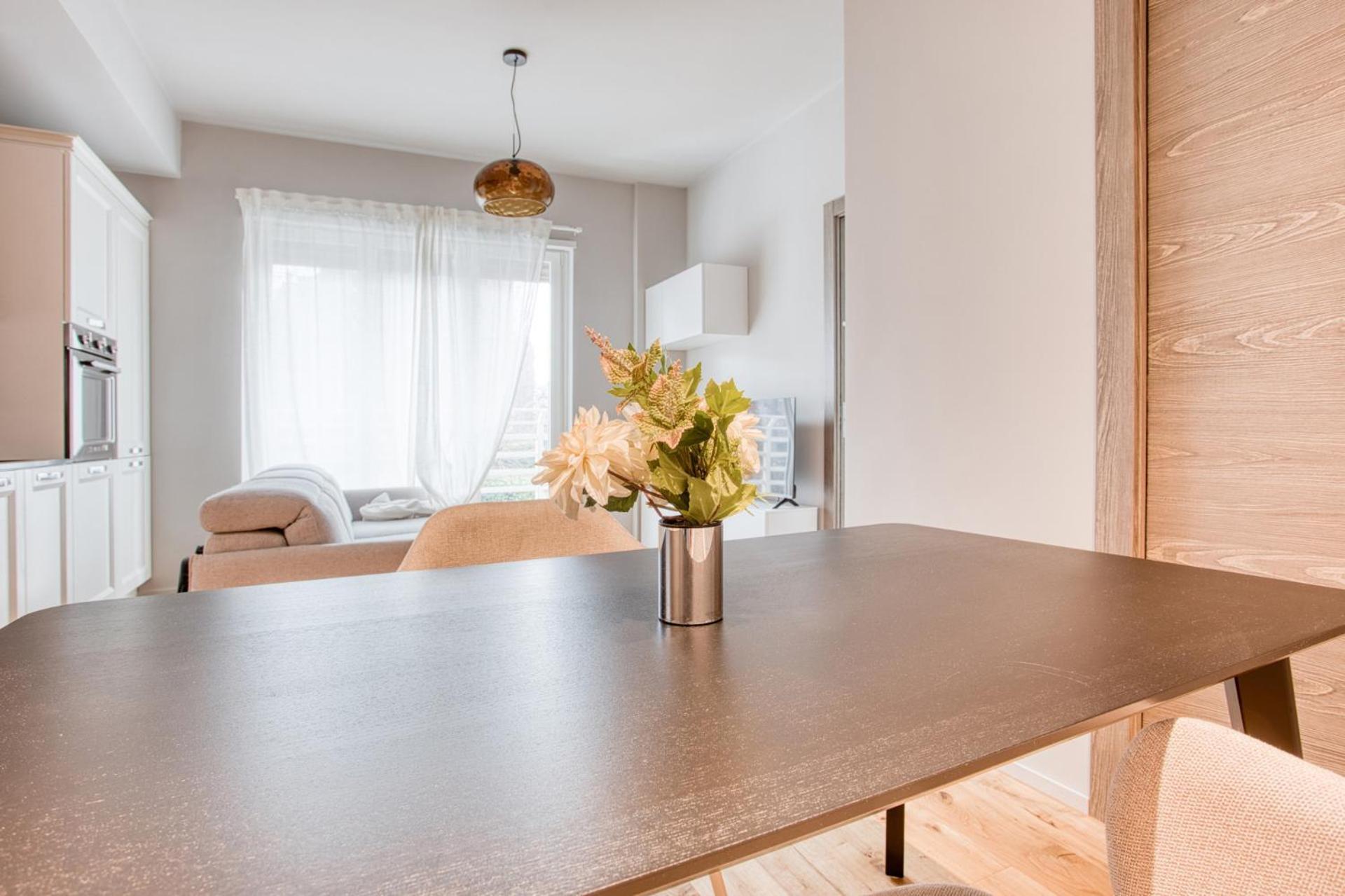 Easylife - Eleganza Moderna Vicino A Life Apartment
