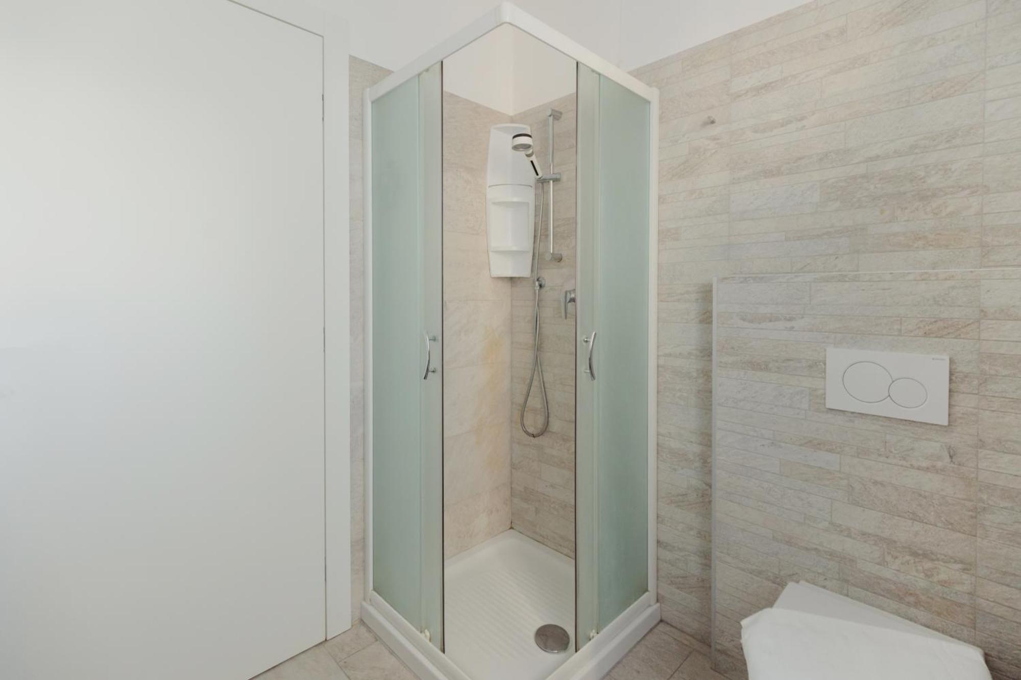 Apartment Gohost - Modern With Private Terrace Near Duomo Milan
