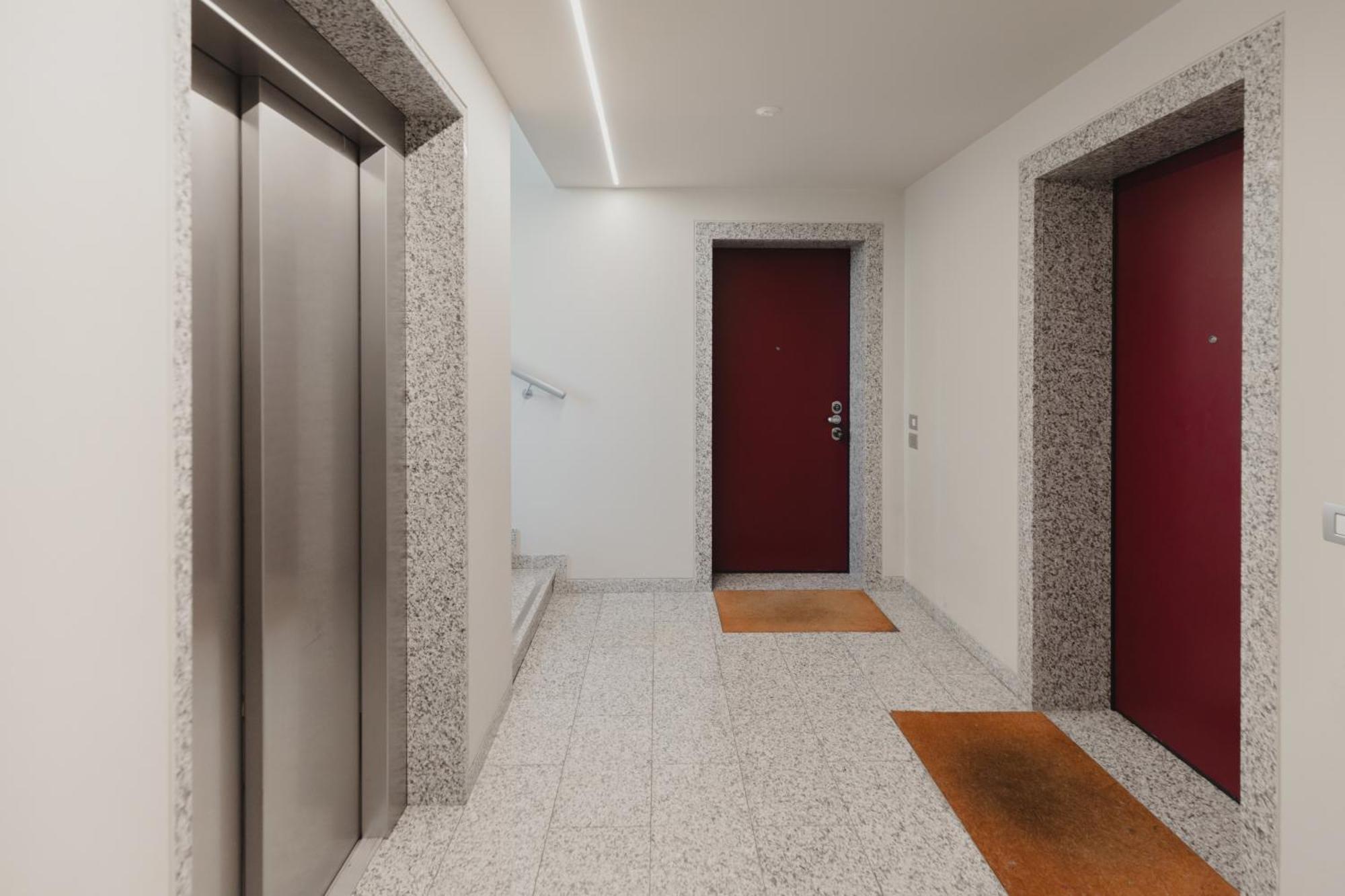 Apartment Gohost - Modern With Private Terrace Near Duomo Milan