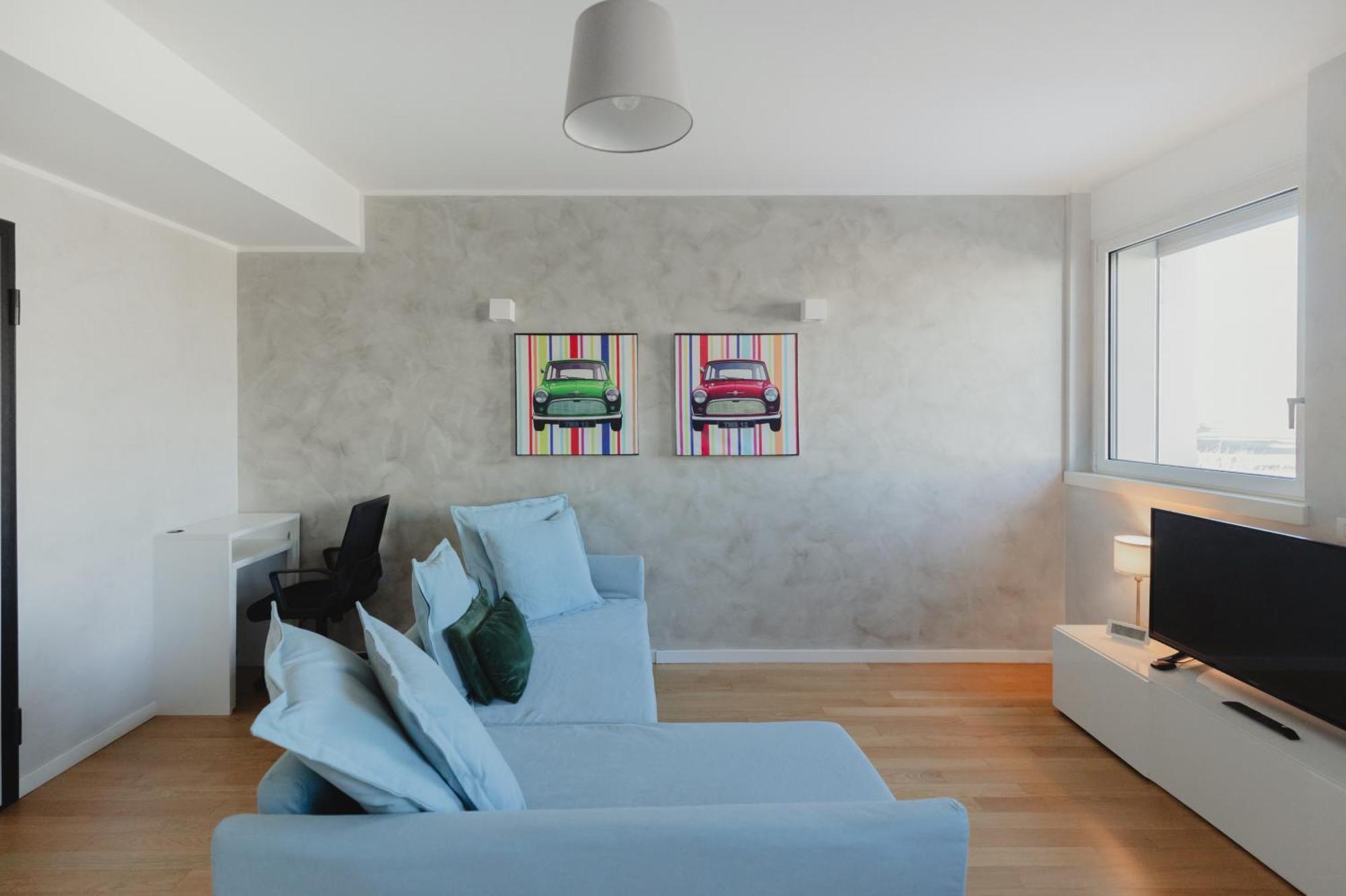 Gohost - Modern With Private Terrace Near Duomo Apartment
