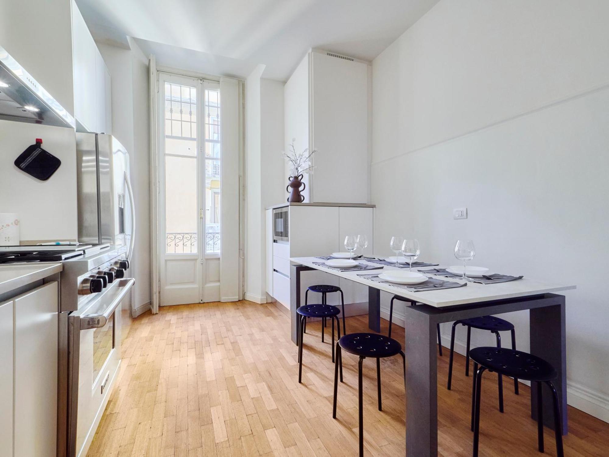 Apartment Elegante Quadrilocale Conciliazione - Mirable Pm Milan