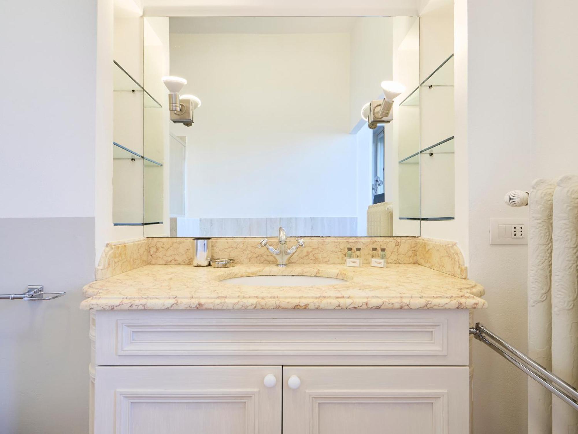 Apartment Elegante Quadrilocale Conciliazione - Mirable Pm