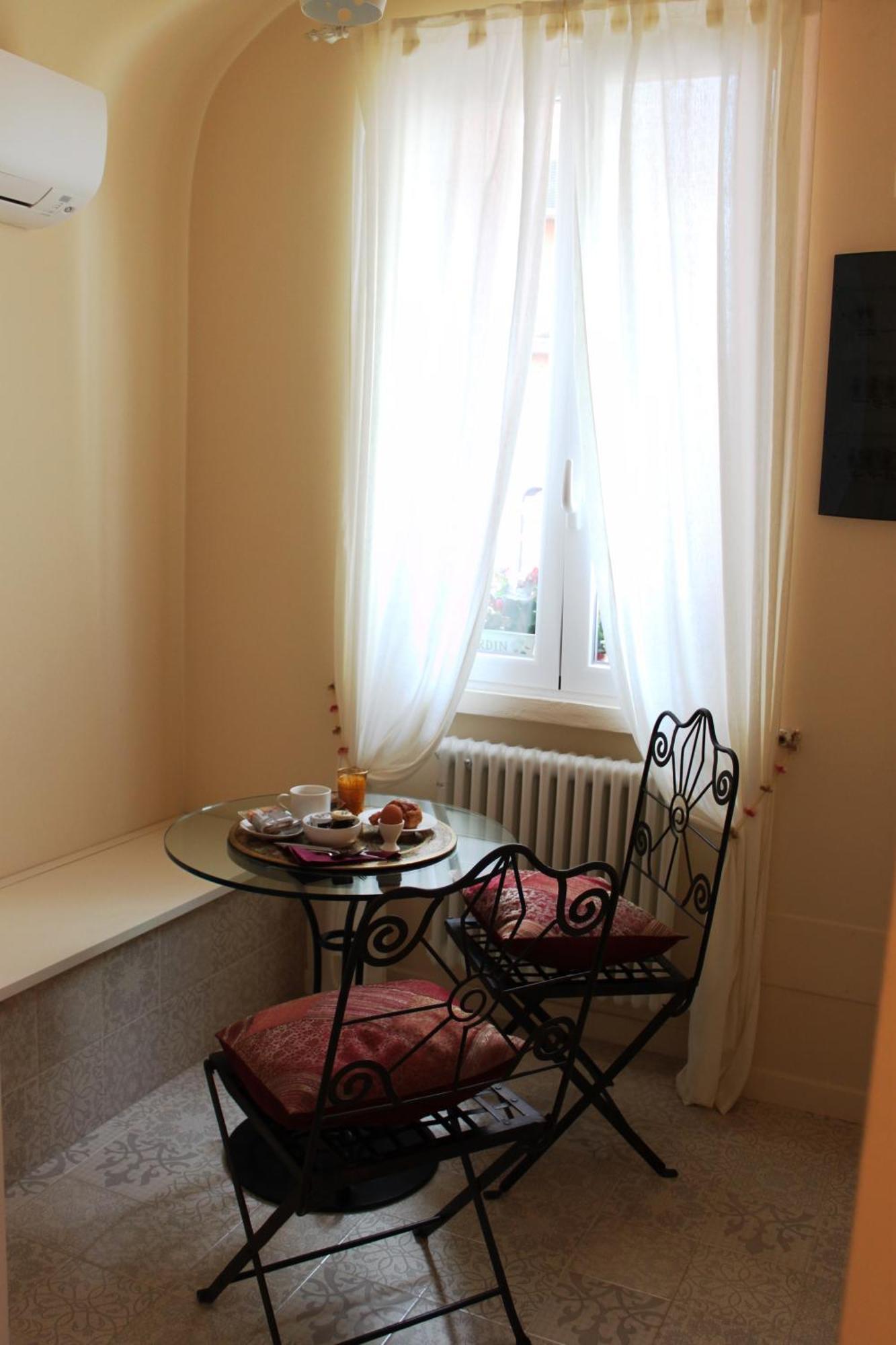Bed & Breakfast Abracadabra Tortona