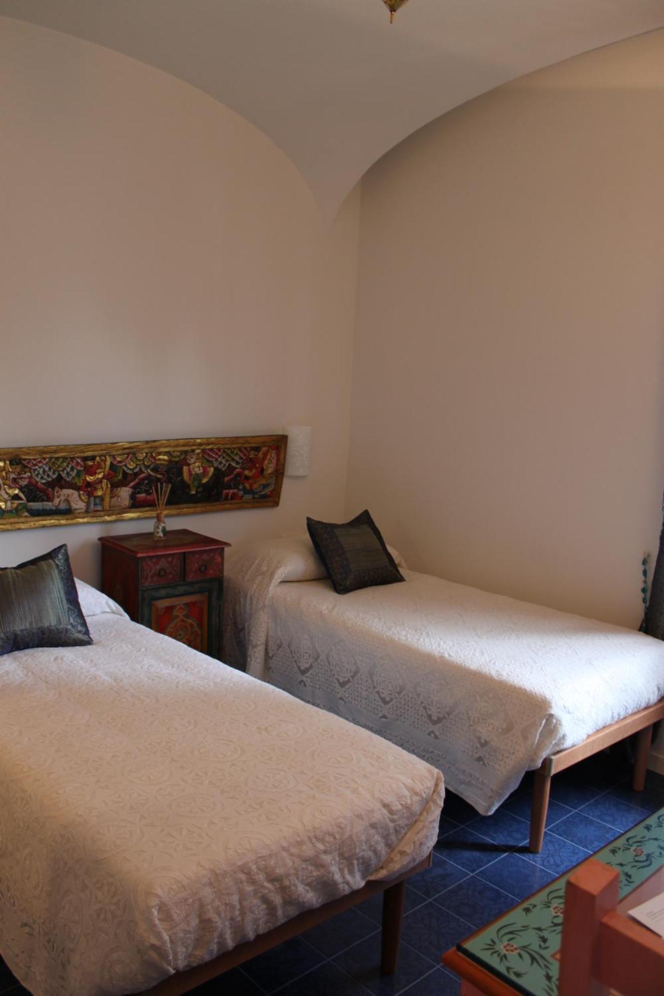 Abracadabra Tortona Bed & Breakfast Milan