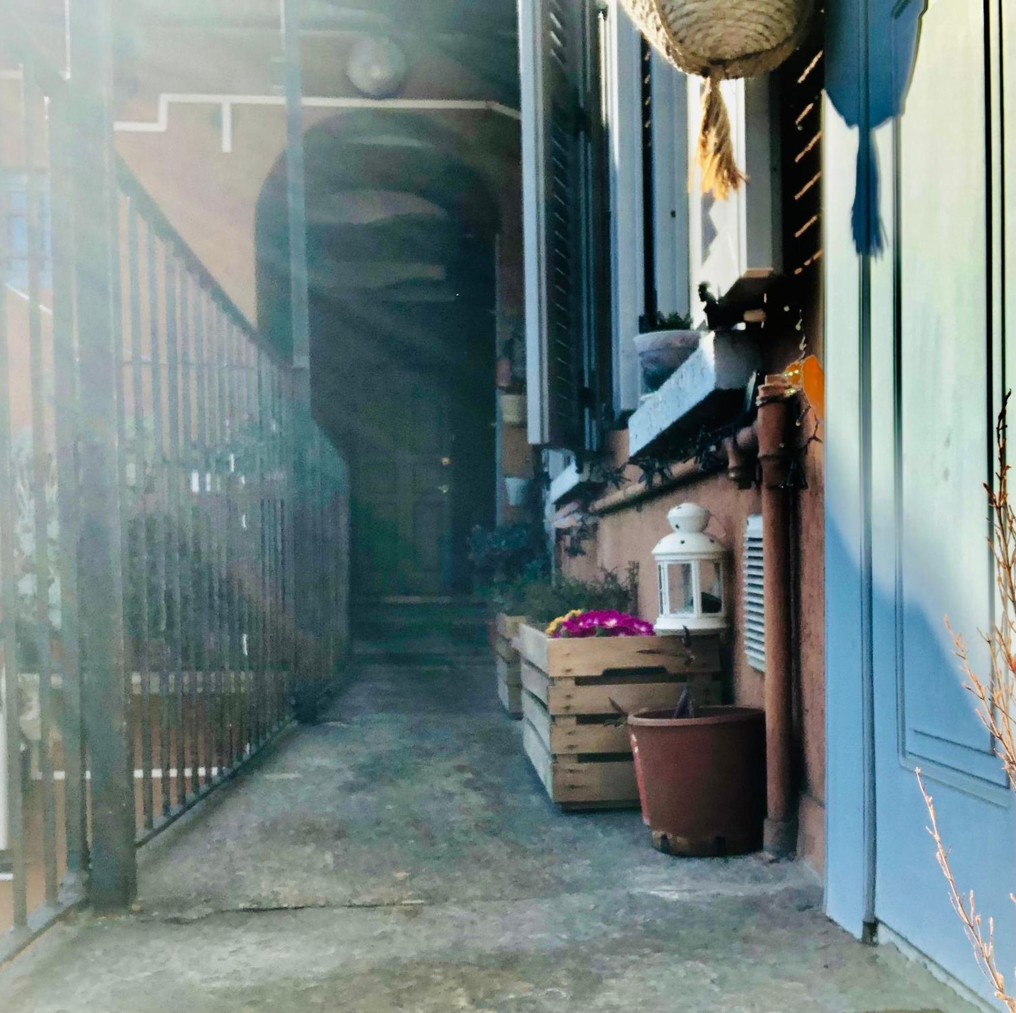 La Casa Sul Ballatoio Isola Humanitas E Alcatraz *