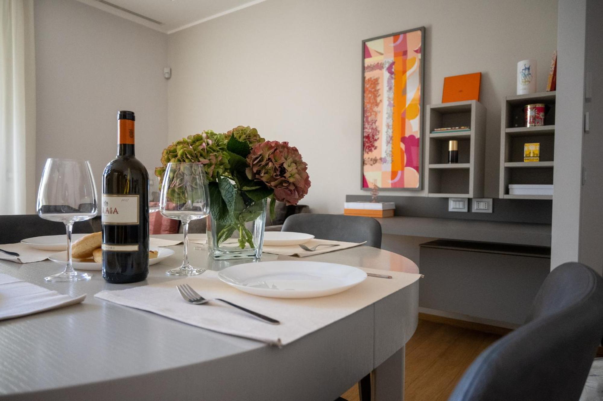 Appartamento Milanese Lodge/luxury House In The Heart Of