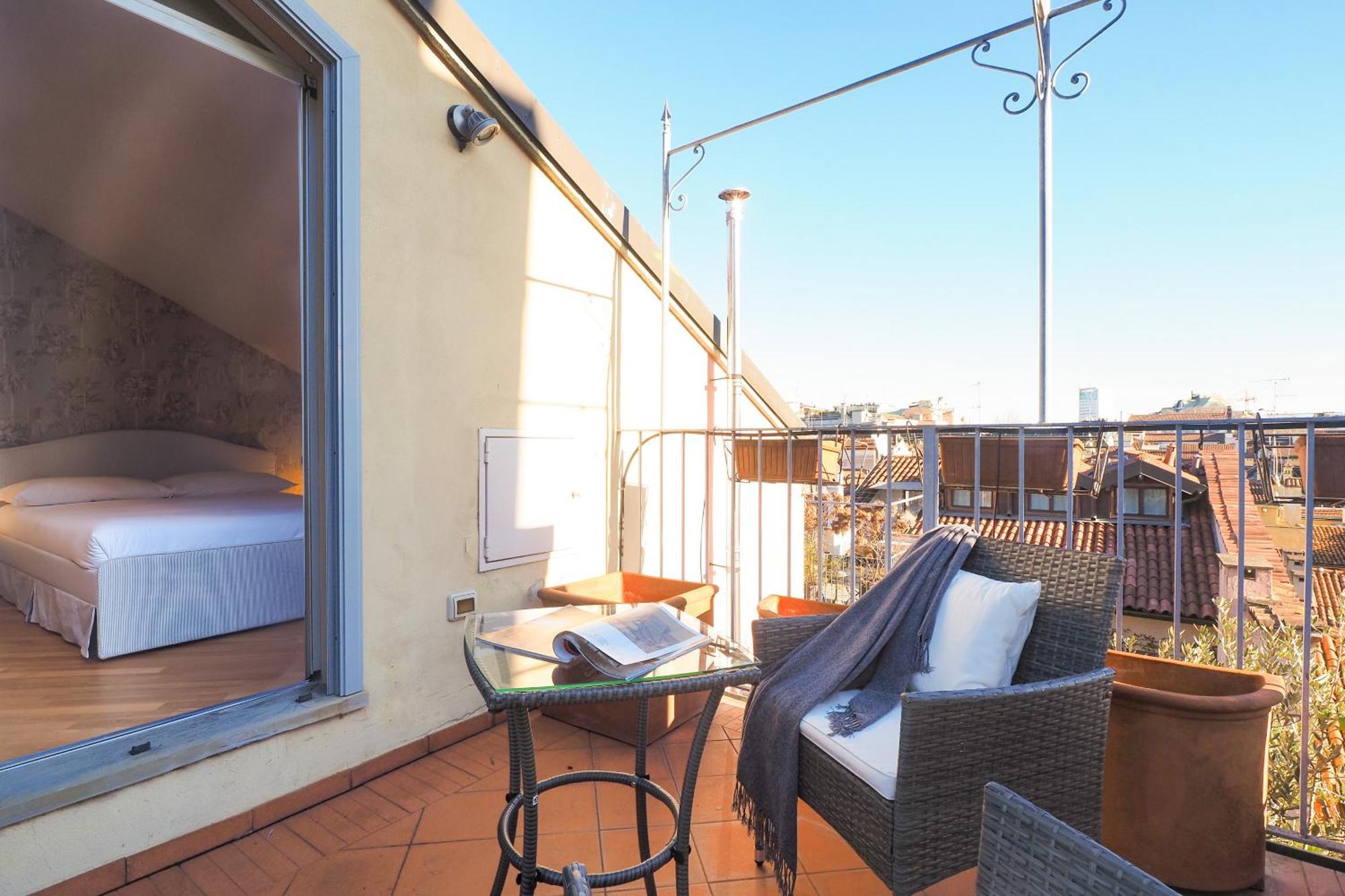 Splendido Attico Con 2 Terrazzi In Brera * Milão