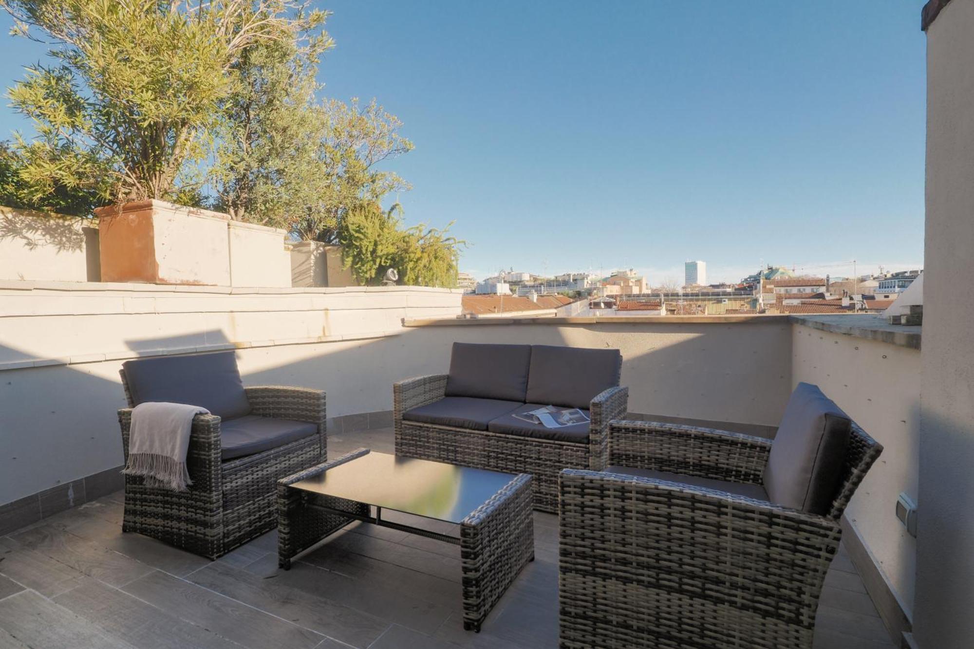 Apartment Splendido Attico Con 2 Terrazzi In Brera