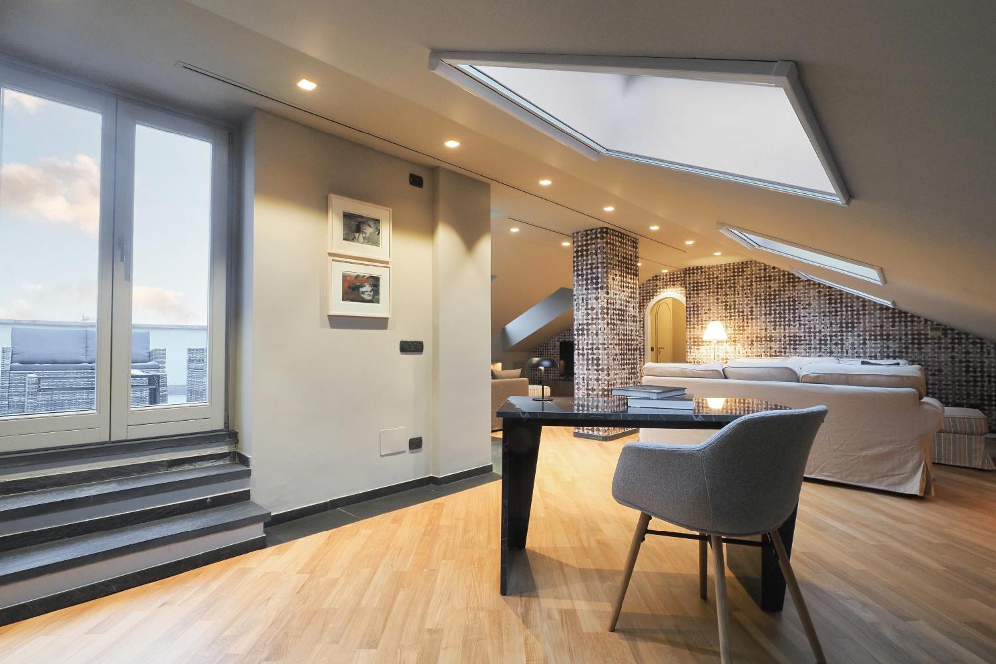 Apartment Splendido Attico Con 2 Terrazzi In Brera Milan