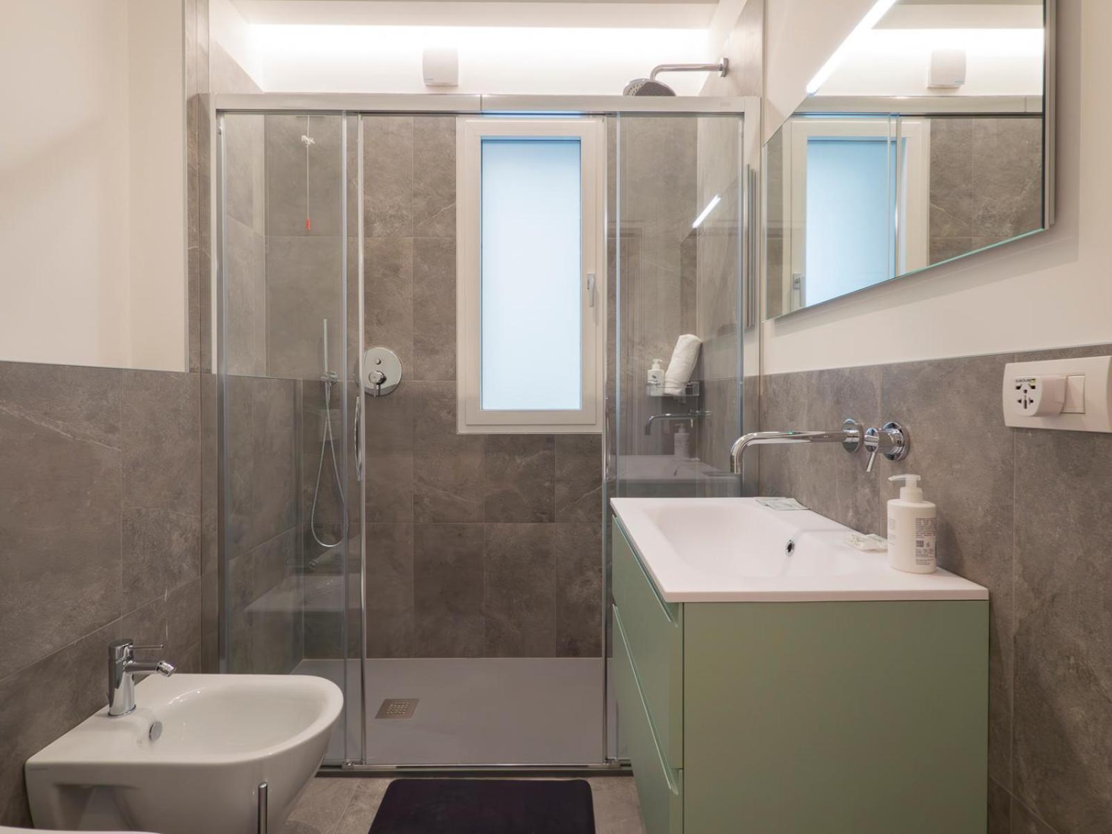 Crovato's Palace - Design E Comfort Nel Cuore Di Apartment Milan