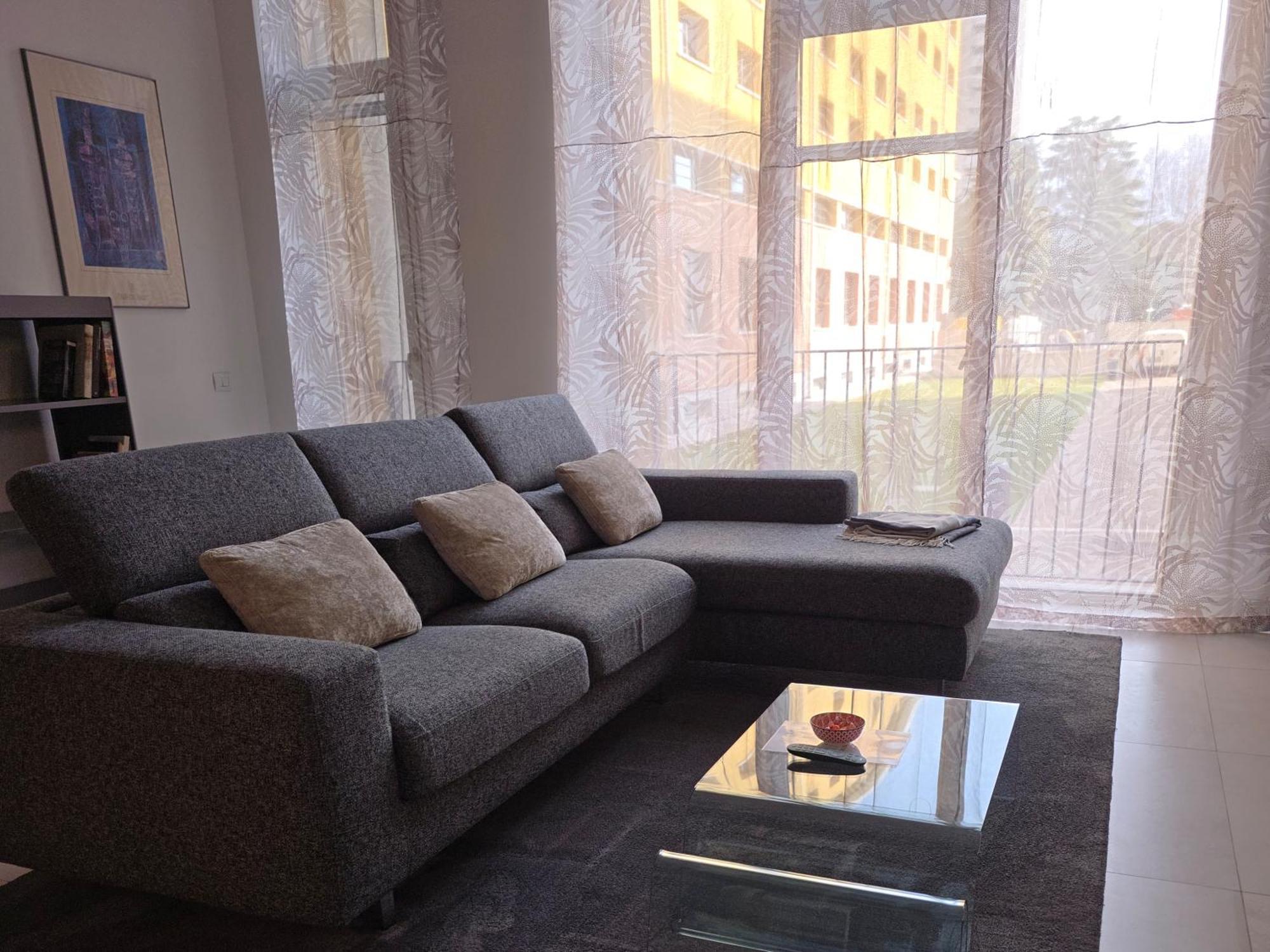 Space Loft - Close To M5 Subway - Free Parking - Sky & Netflix Tv Apartamento