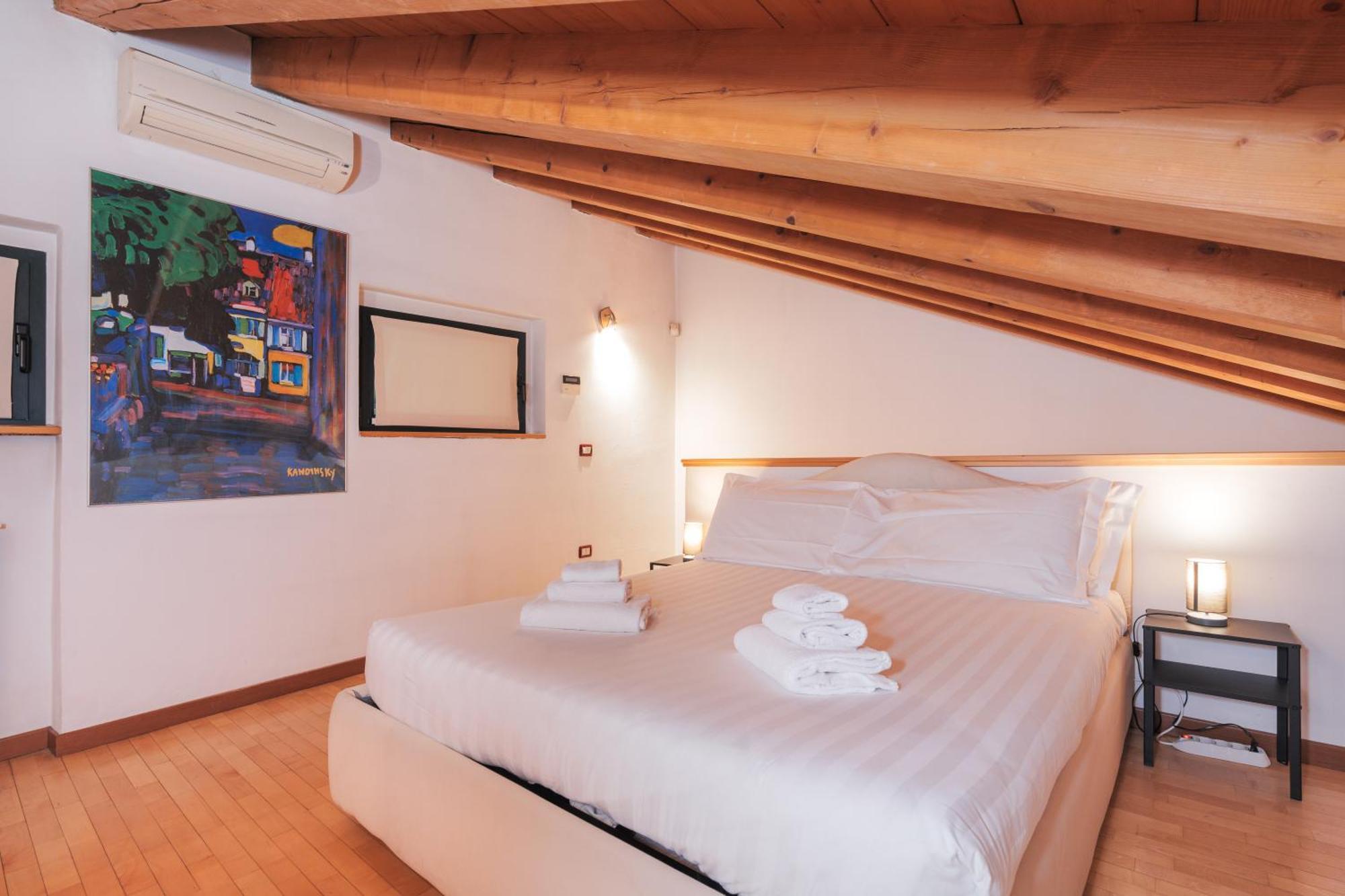 Keys Of Italy - Salutati Stylish Bedroom Apartment Milan