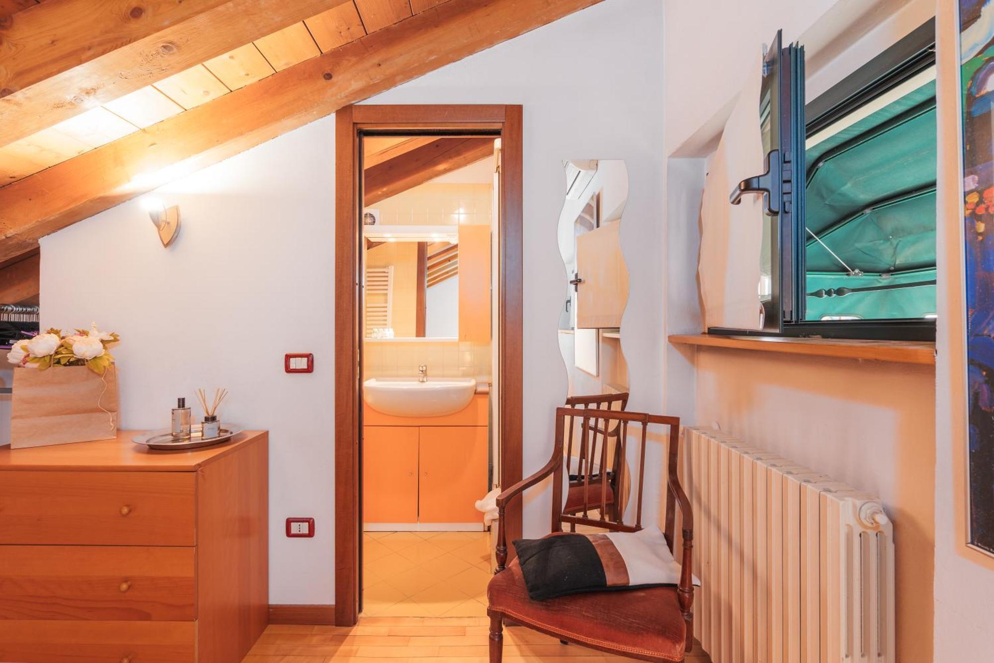 Keys Of Italy - Salutati Stylish Bedroom Apartment *