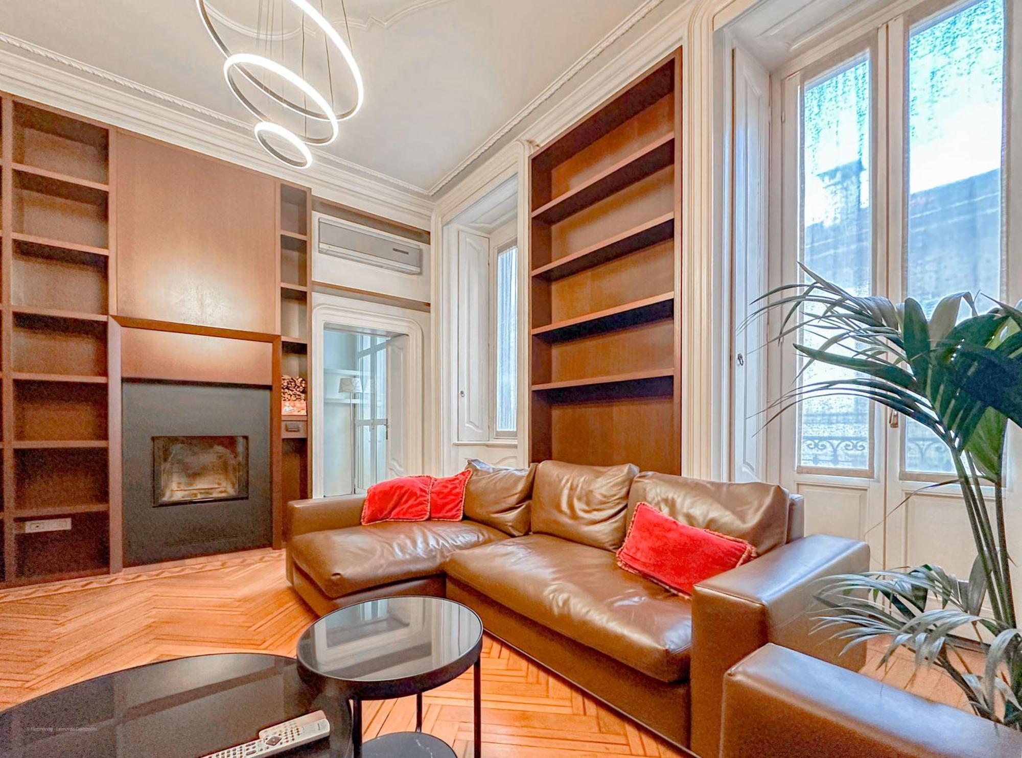Apartment Dell'orso Luxury - 5 Mins From Montenapoleone Milan