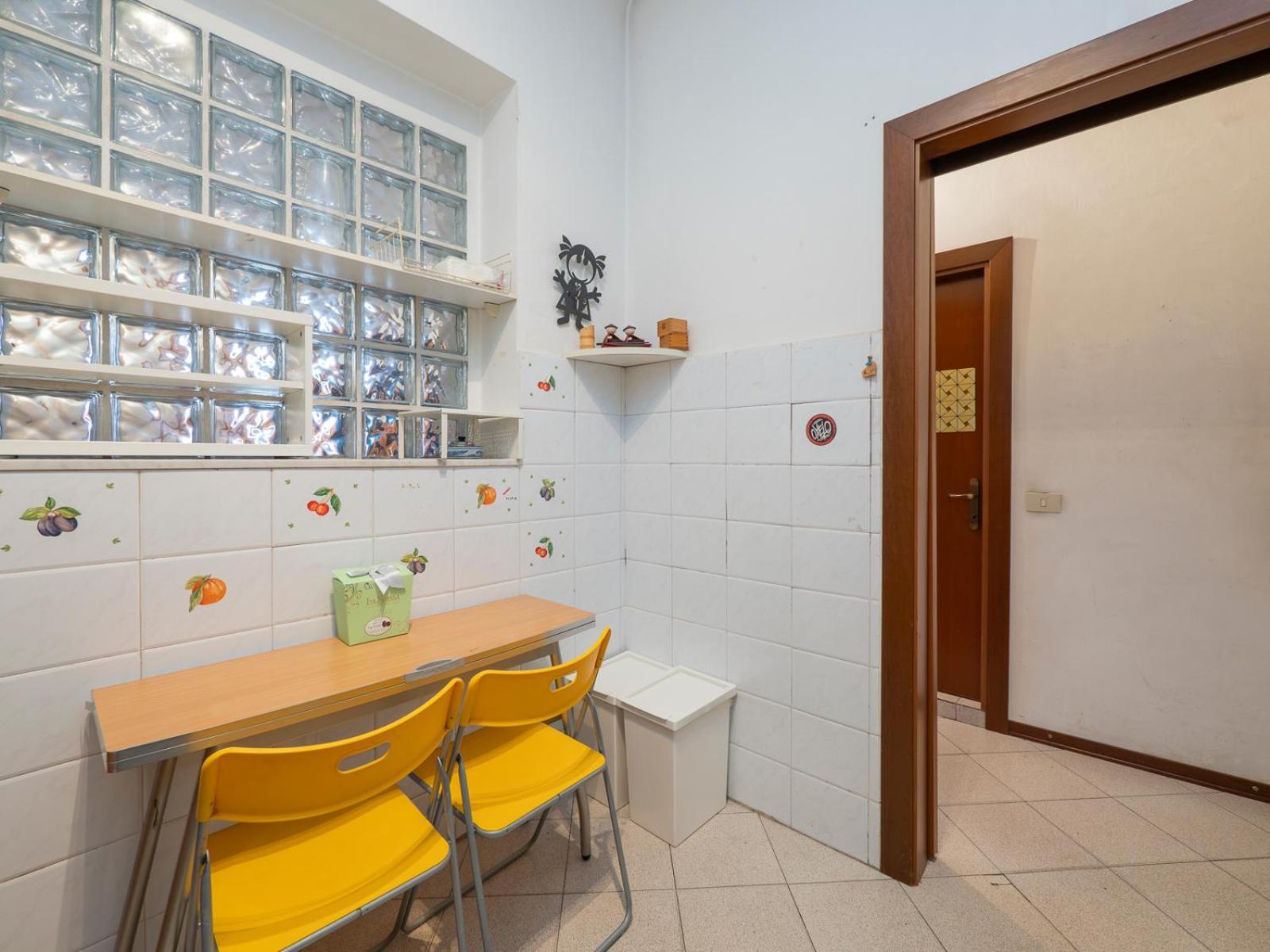 Ampio Biolocale Vicino Stazione * Milan