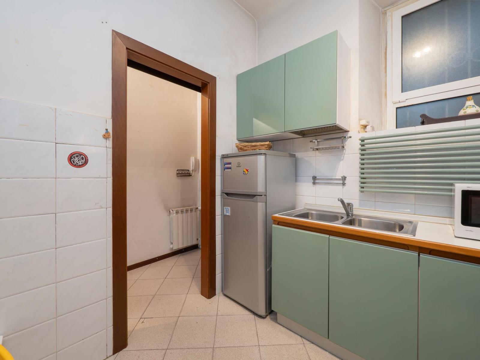 Ampio Biolocale Vicino Stazione Apartment Milan