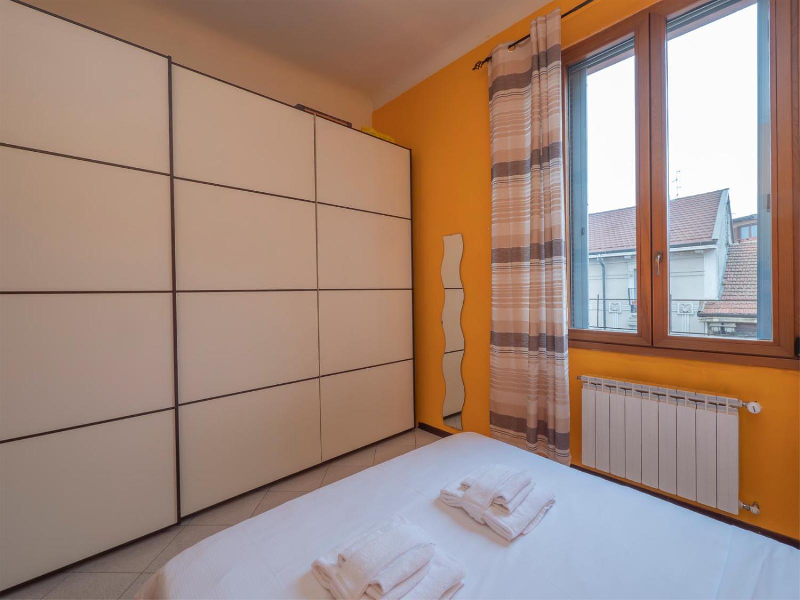 Ampio Biolocale Vicino Stazione * Milan