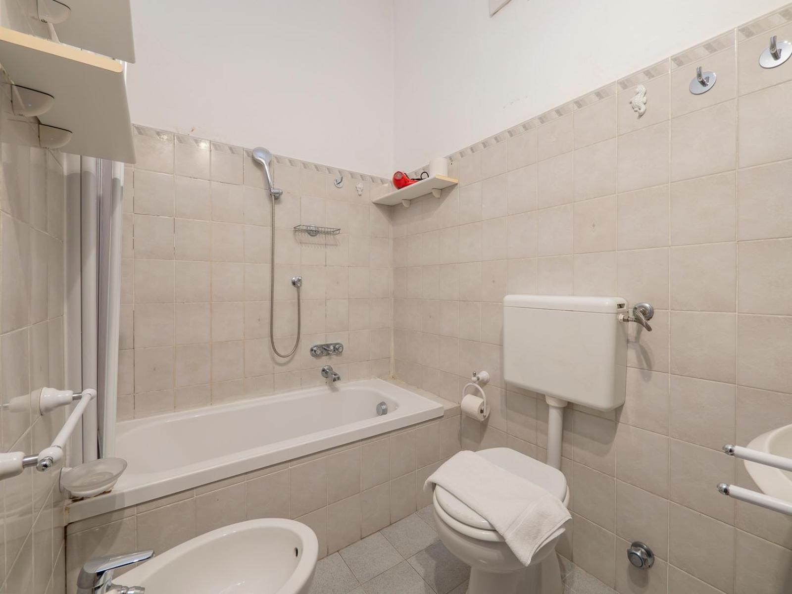 Apartment Ampio Biolocale Vicino Stazione *