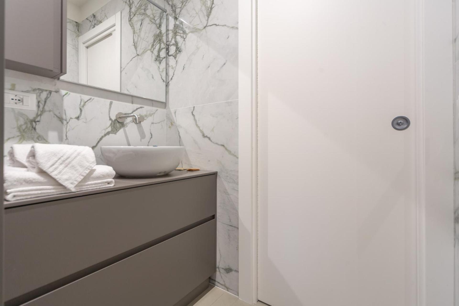 Aparthotel Charming & Bright Near Milan's Fashion District Milan
