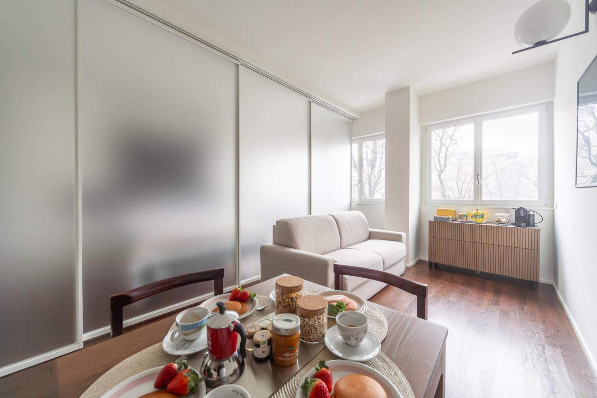 Charming & Bright Near Milan's Fashion District Aparthotel *
