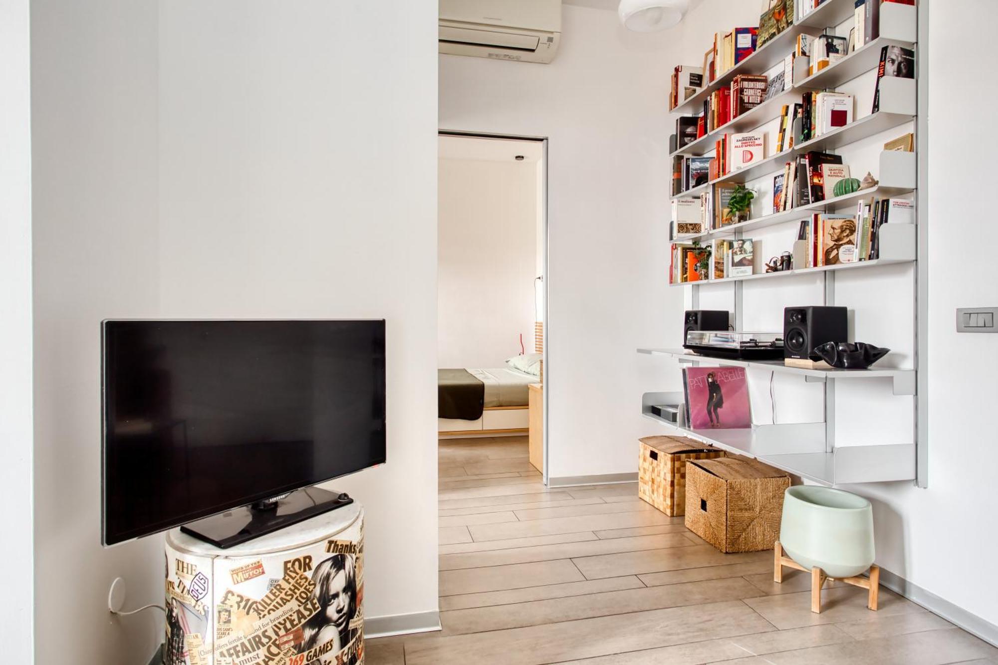 Luxury Flat Design District - Isola Apartment *