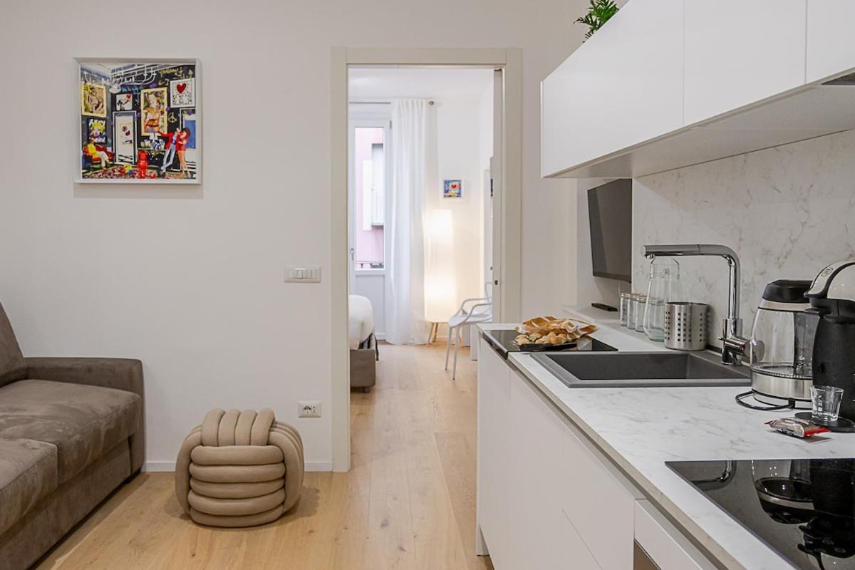 Apartamento Art-filled In Centro Milão
